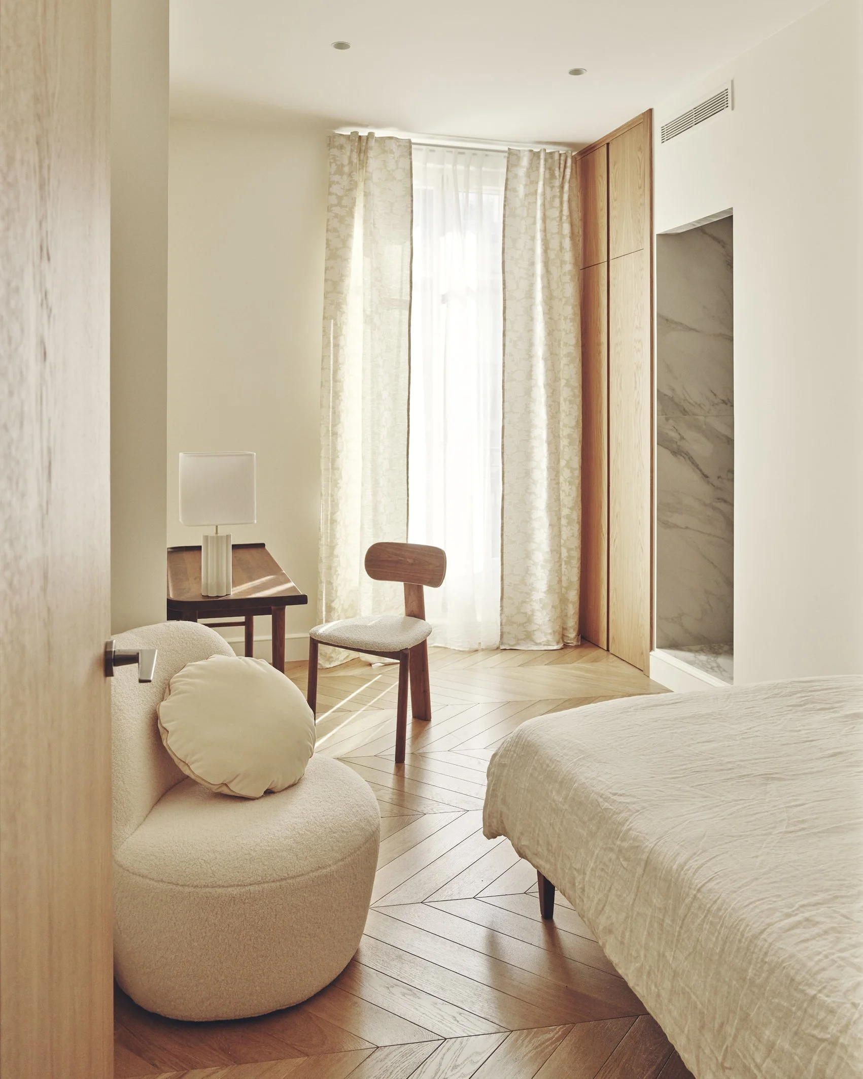 ANGEL VICTOR HUGO63337.jpg