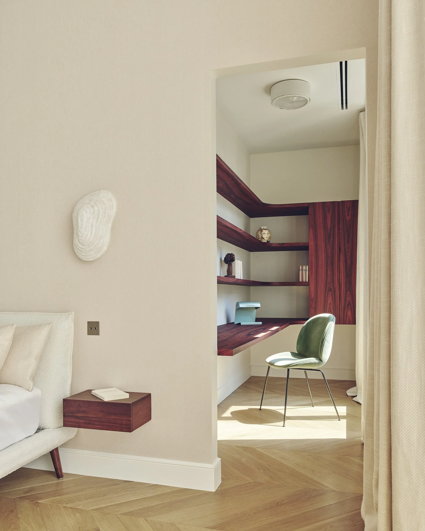 ANGEL VICTOR HUGO63160.jpg