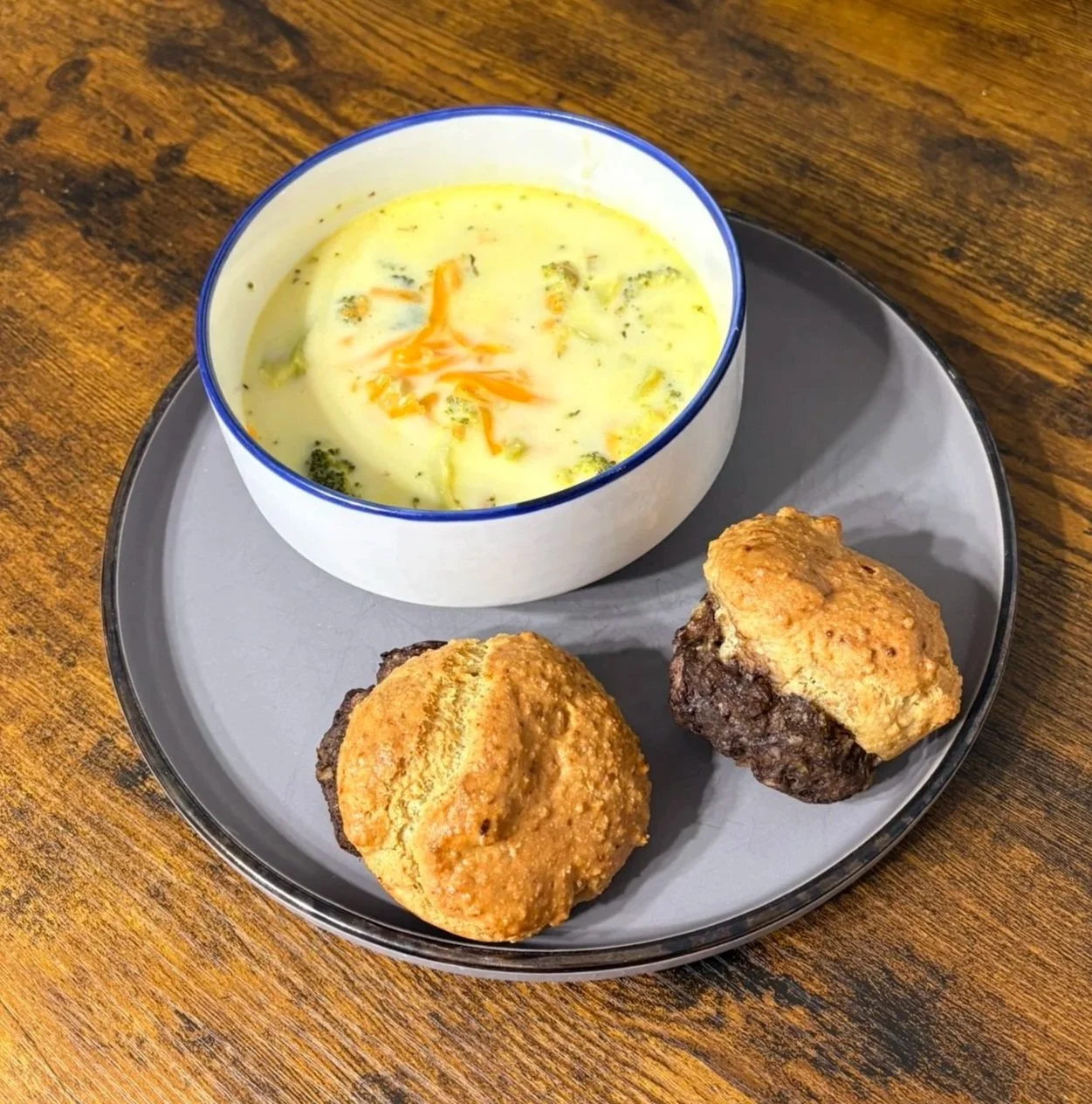 Cheesy Broccoli Soup