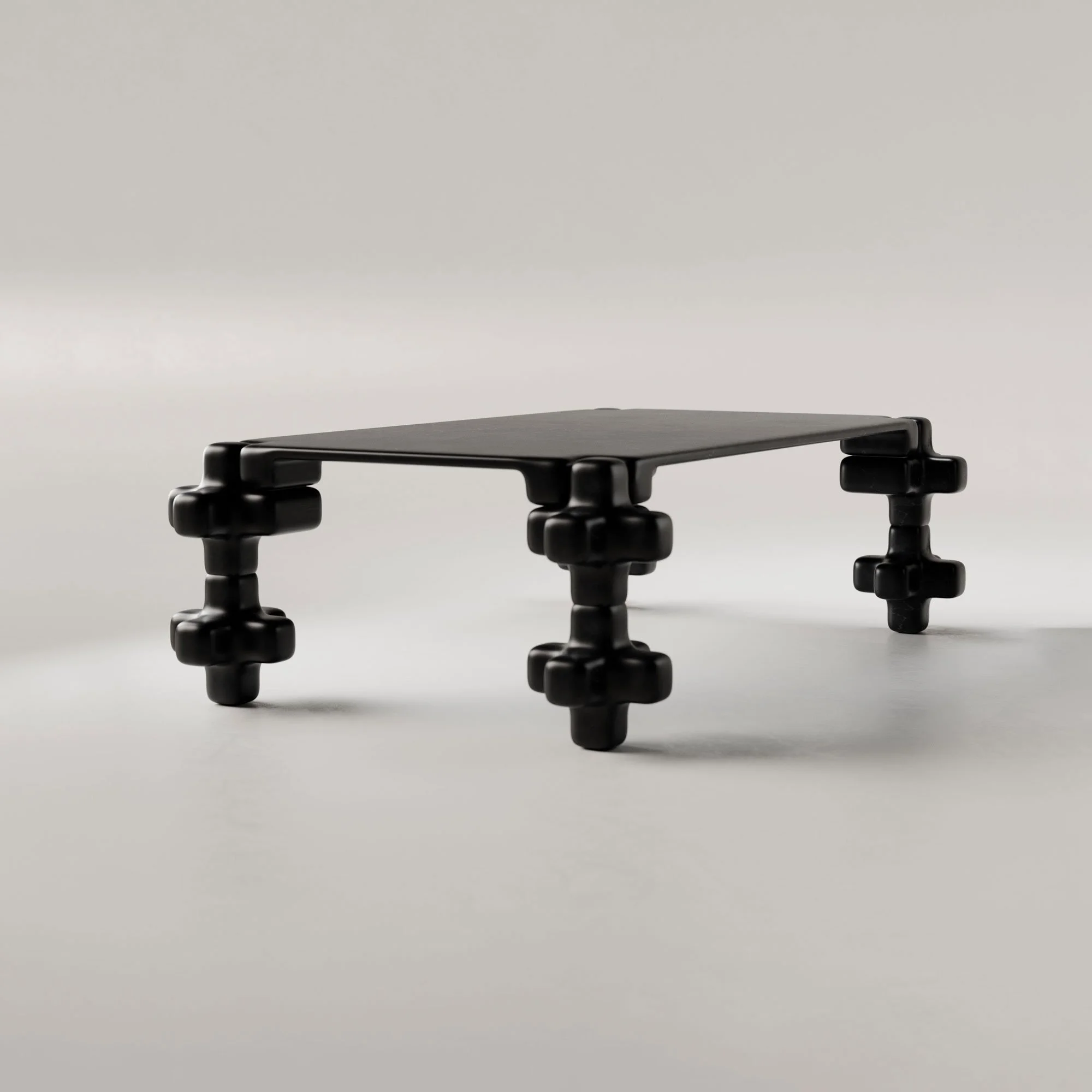 PLUS DINING TABLE