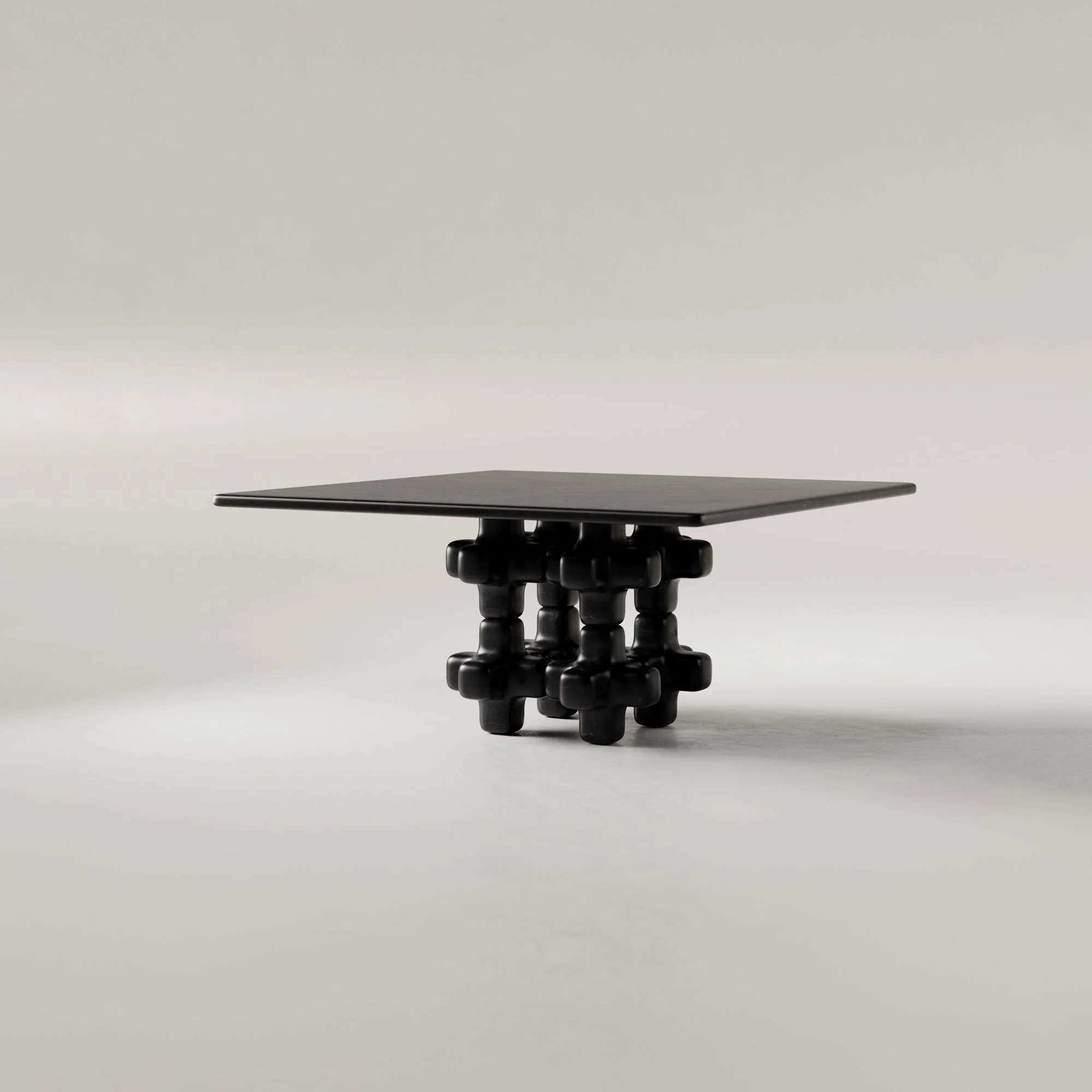 PLUS CENTRAL TABLE SQUARE