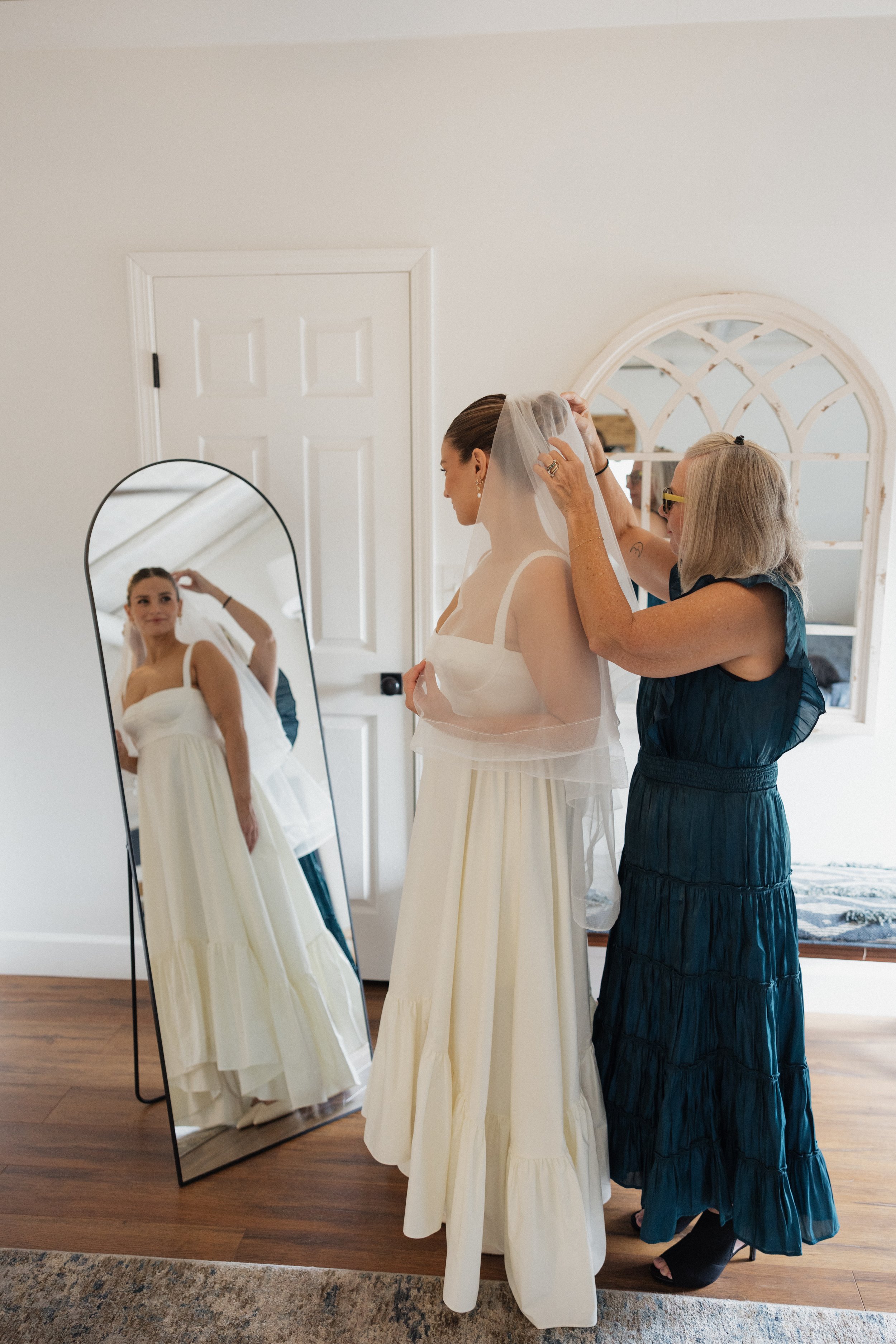 Taylor and David- Details-Getting Ready-136.jpg