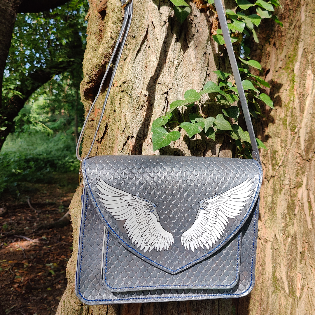 Dame Aylin bag 1.png