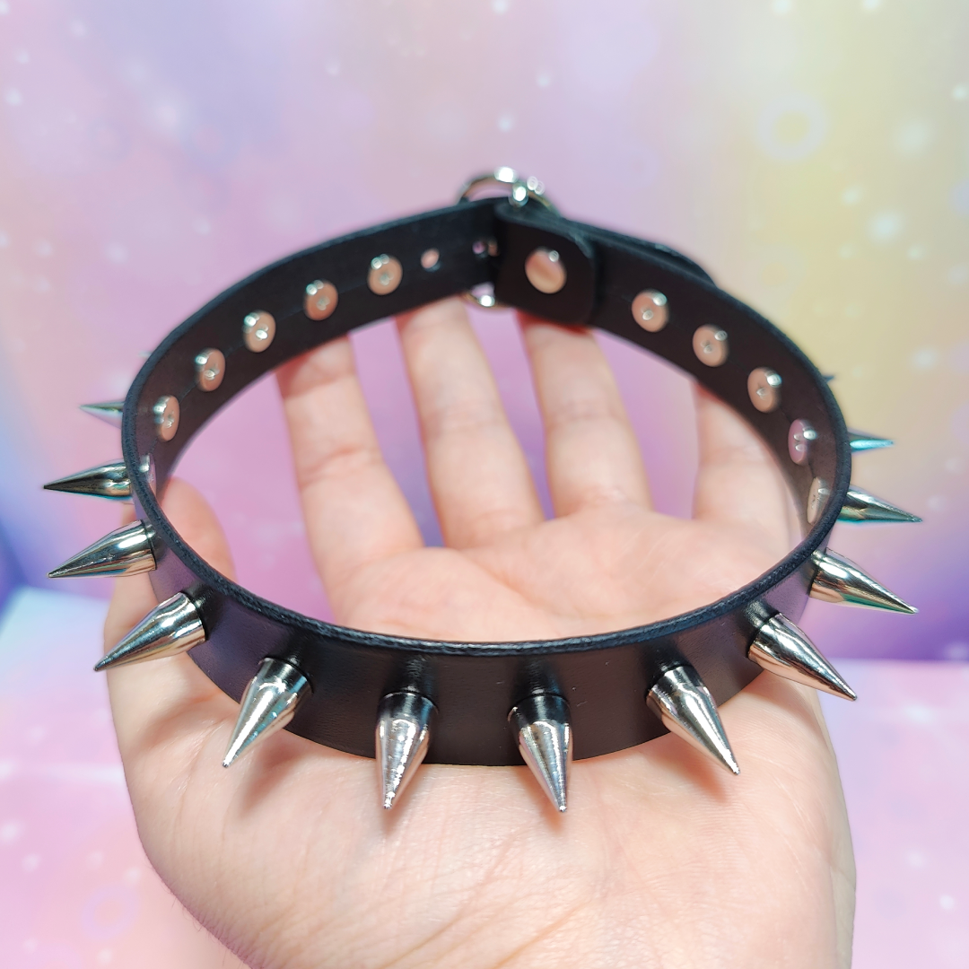 Choker borchie 1.png