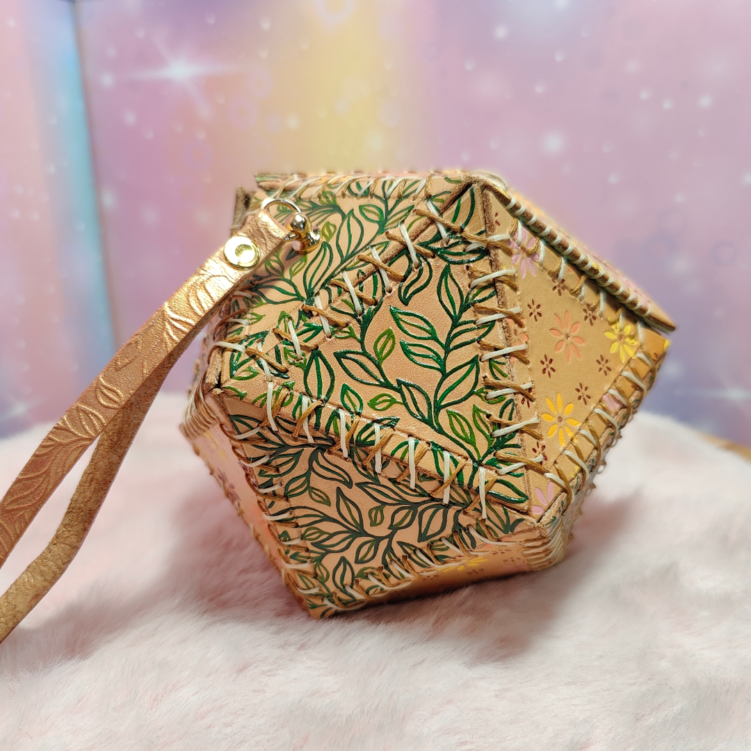 Cottage dice bag 4.png