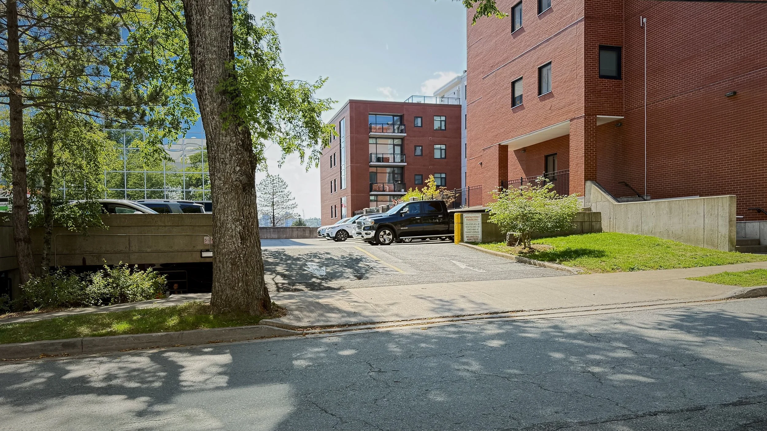 CDR Law Client Parking Entrance