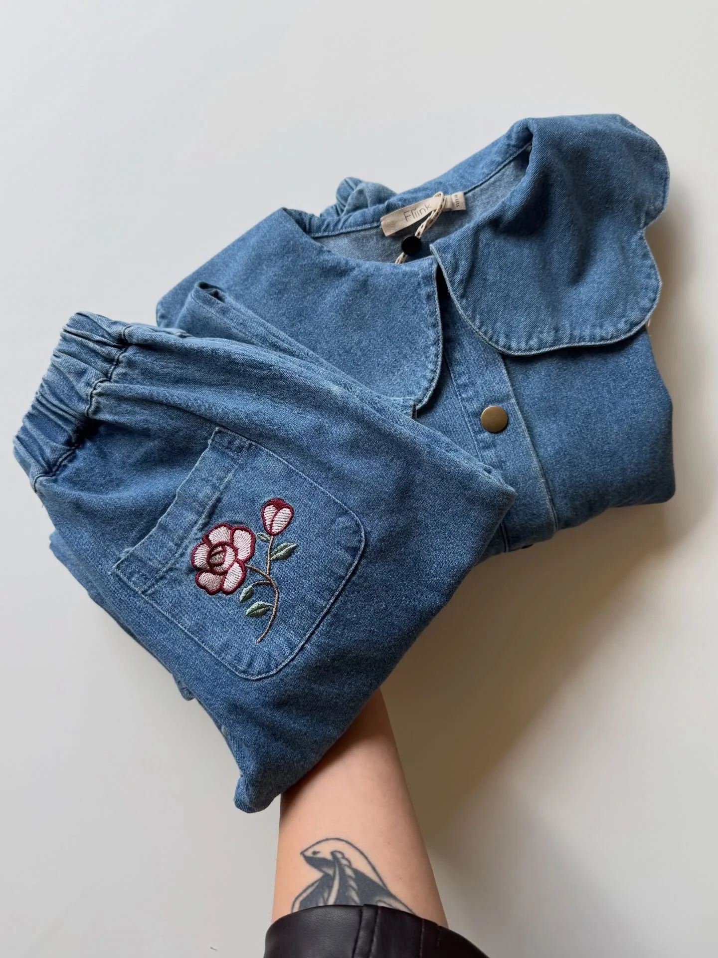 I vostri look @fliink.kids bambina preferiti 🩷

Versatili, pratici e perfetti per la primavera.

Ultime taglie. 
Ti aspetto in store o puoi scrivermi in direct 📲

Look bambina
Primavera
Abbigliamento bambini

#springlook #minigirl #minifashionista