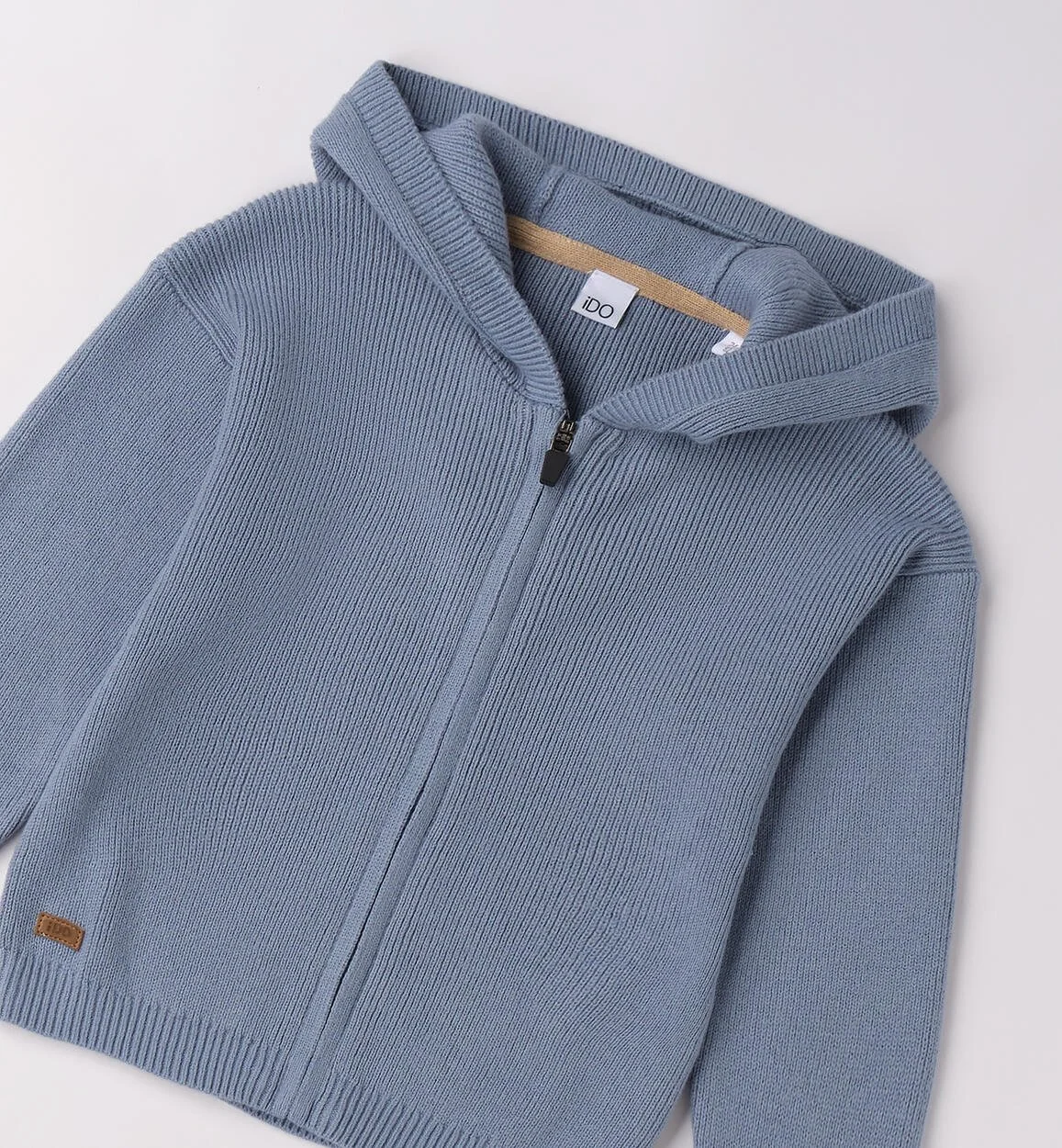 cardigan-con-cappuccio-azzurro-dettaglio-04-1064f21800-3893.jpg