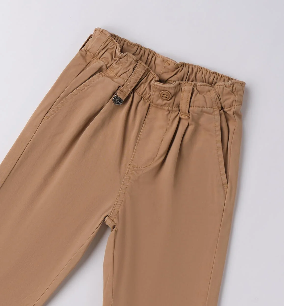 pantaloni-cotone-per-bambino-beige-dettaglio-04-1224f68100-0747.jpg