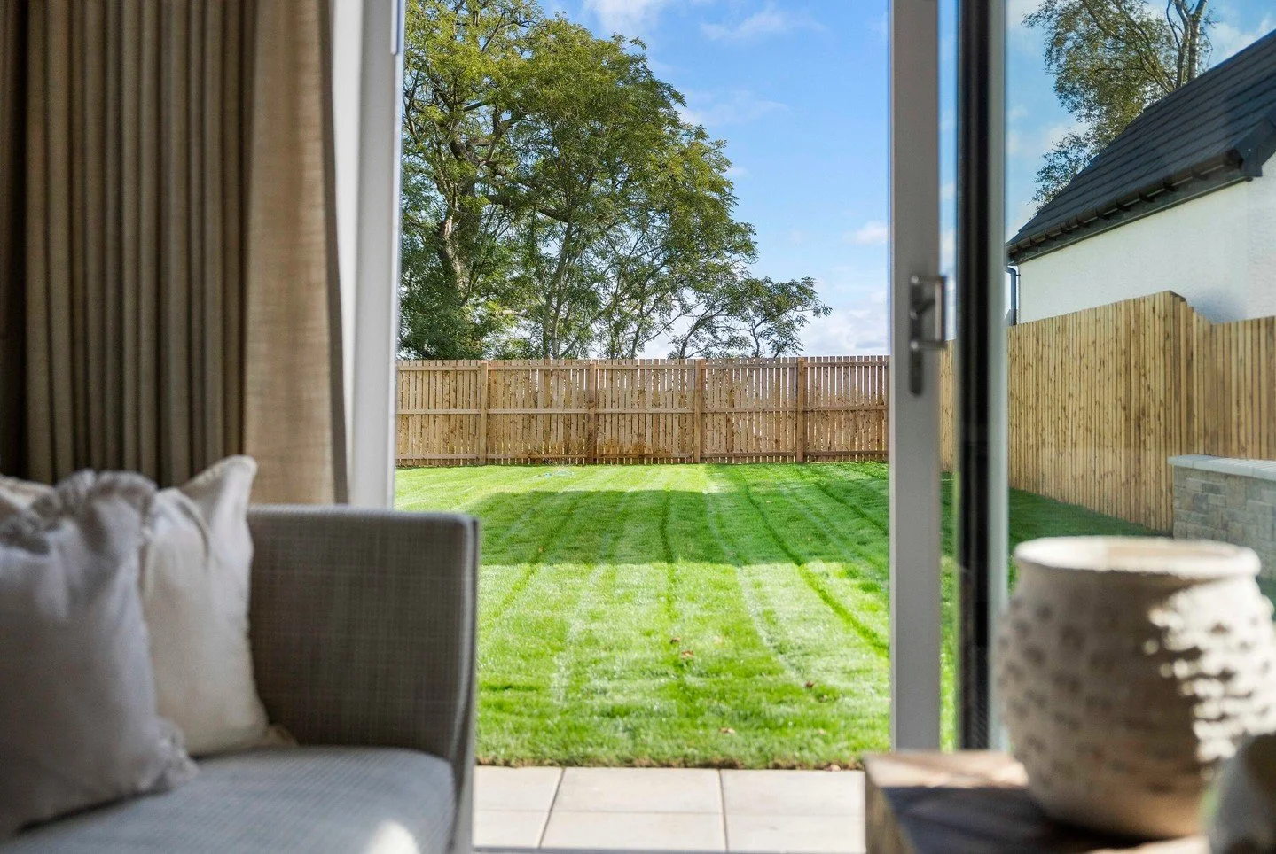 Robertson exteriors.

It might be cold out here, but the view is worth every shiver.

🔗 Register your interest today, link in bio.