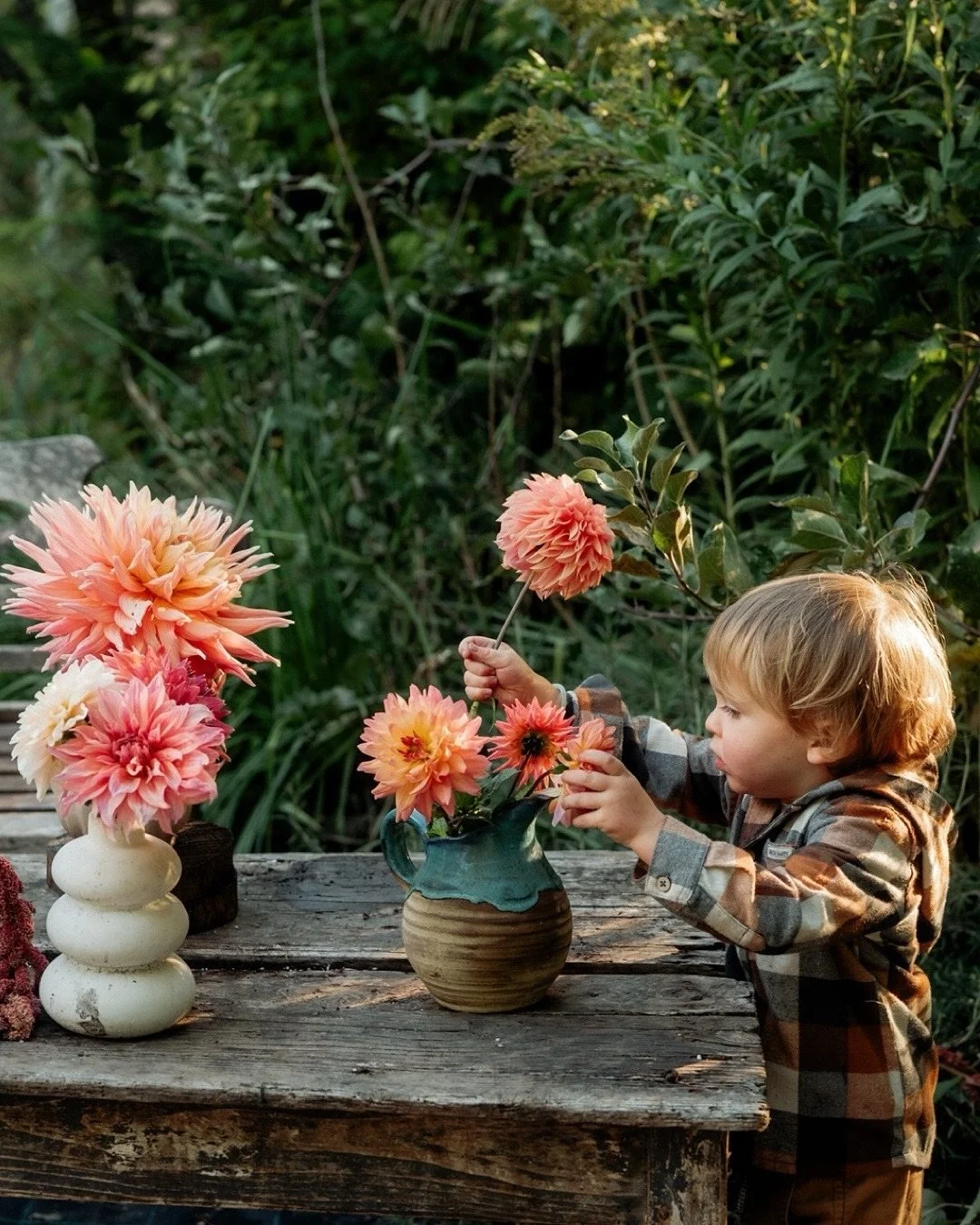 Fairy Tale Garden.
@daliinaselo 
#sonyalpha #sonycreator #Alpha7IV #gmaster #sonygm #sony50mm12gm  #sony35mm14GM #фотосесия #семейнафотосесия #фотограф