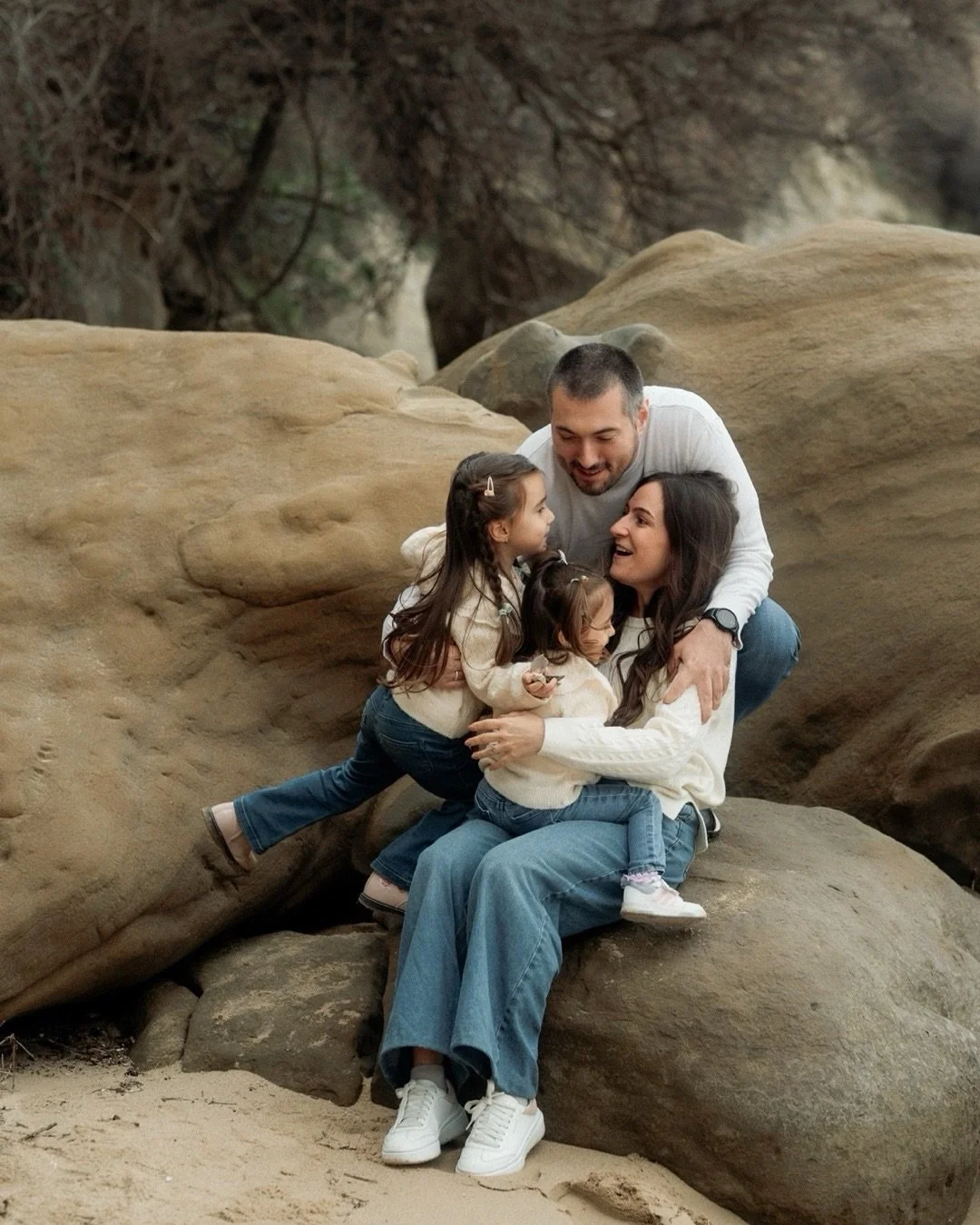 Happy Together!

#sonycreator #familyphotoshoot #семейнасесия #семейниснимки #фотограф