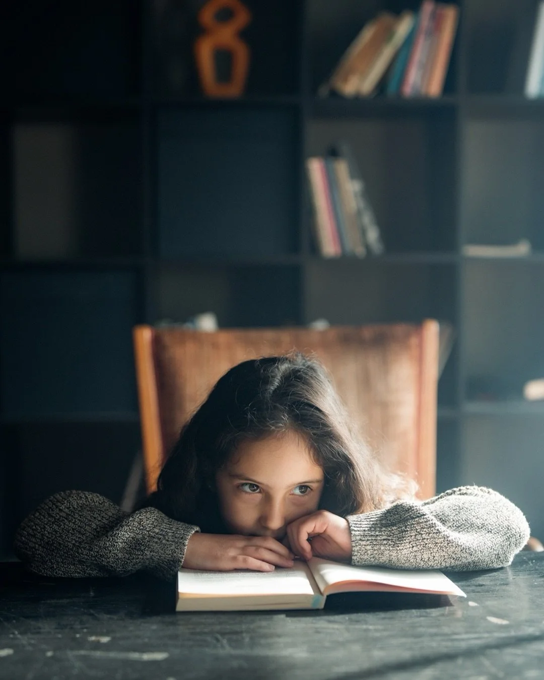 По време на практиката на уъркшопа в София снимахме едно приказно семейство, което пътува от Пловдив, за да дойде при нас. Мястото е @Anamorph Studio

#SonyAlpha7V