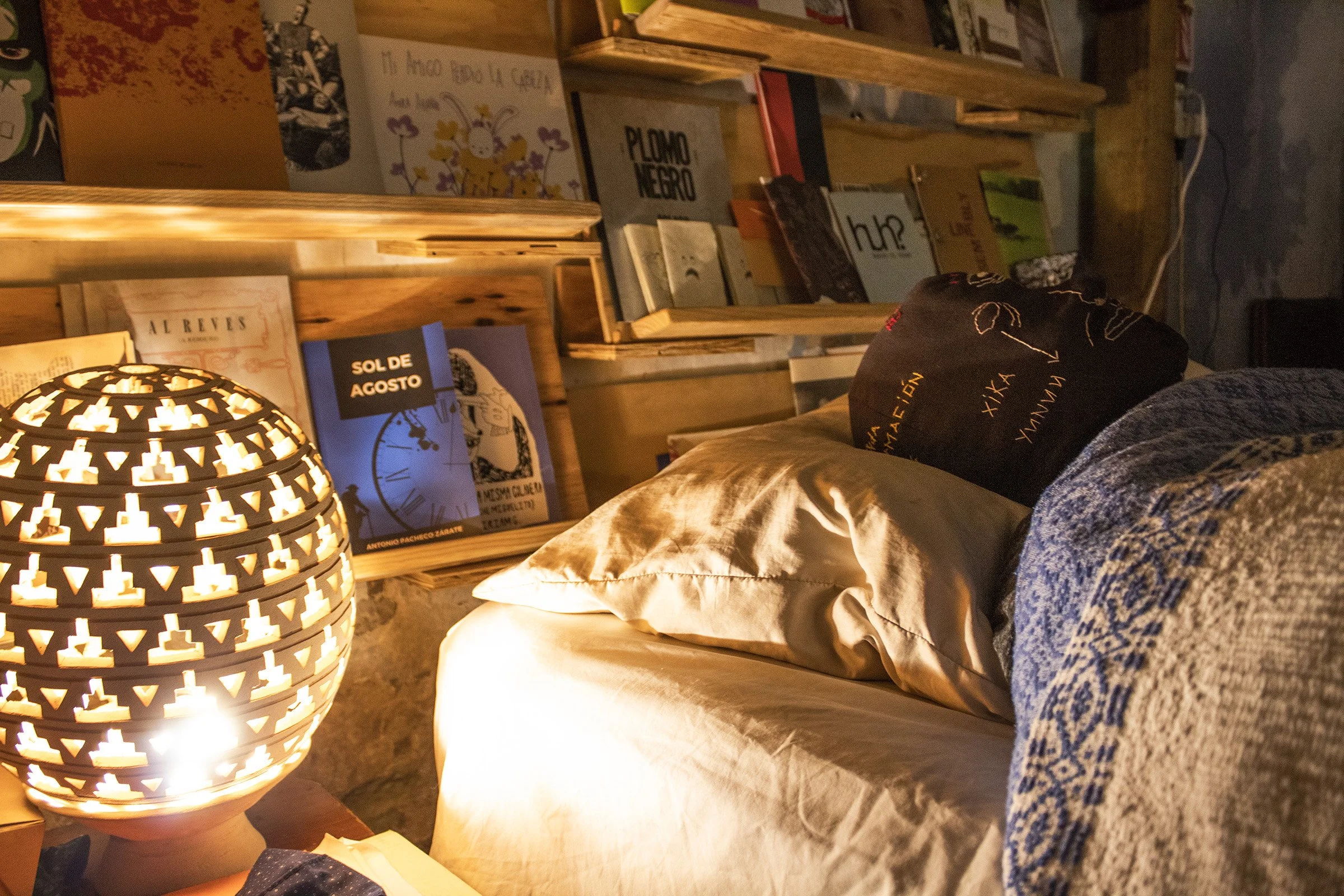 Overnight Performance Victor Mortales