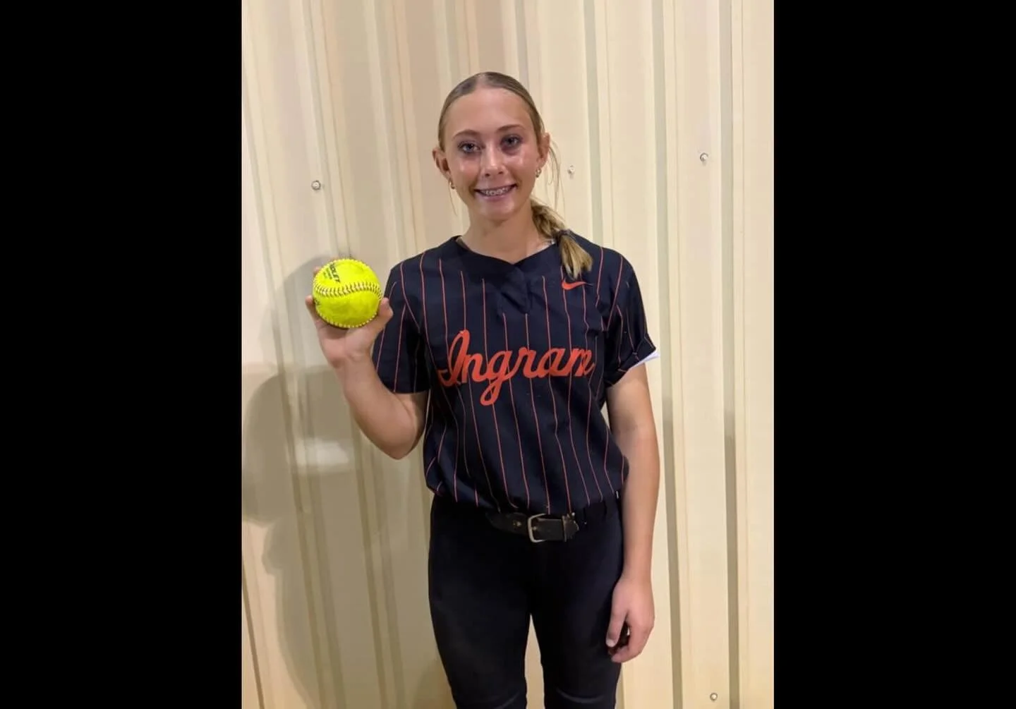 💥💥That ball is OUTTA HERE!!💥💥
Home run for Reilly Mayhall vs Lytle Friday night!! Way to bring the energy and power to the plate! Keep up the great work 🙌🏻 
#warriornation #itmsoftball #homerunhitter