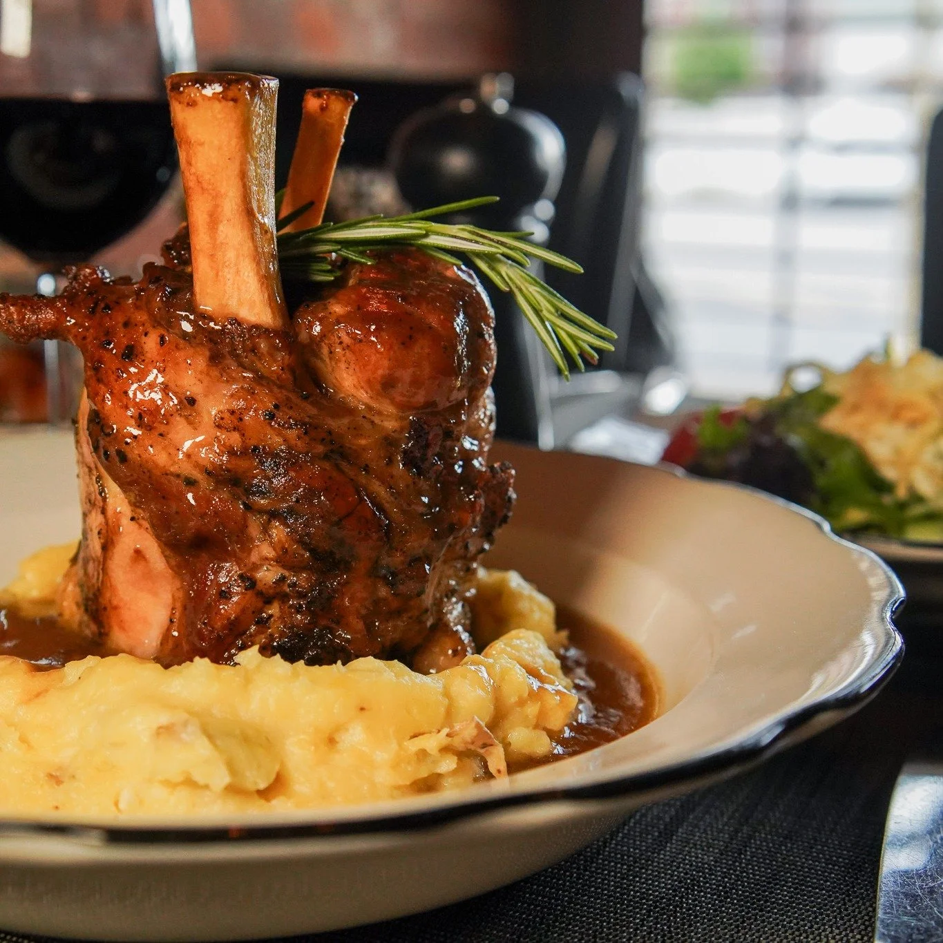 ✨ Entr&eacute;e Spotlight: Pork Shank Osso Bucco

Slow-braised to perfection and served with Yukon Gold mashed potatoes and roasted winter vegetables&mdash;rich, comforting, and full of flavor.

Join us and savor every bite.
Reserve your table: https