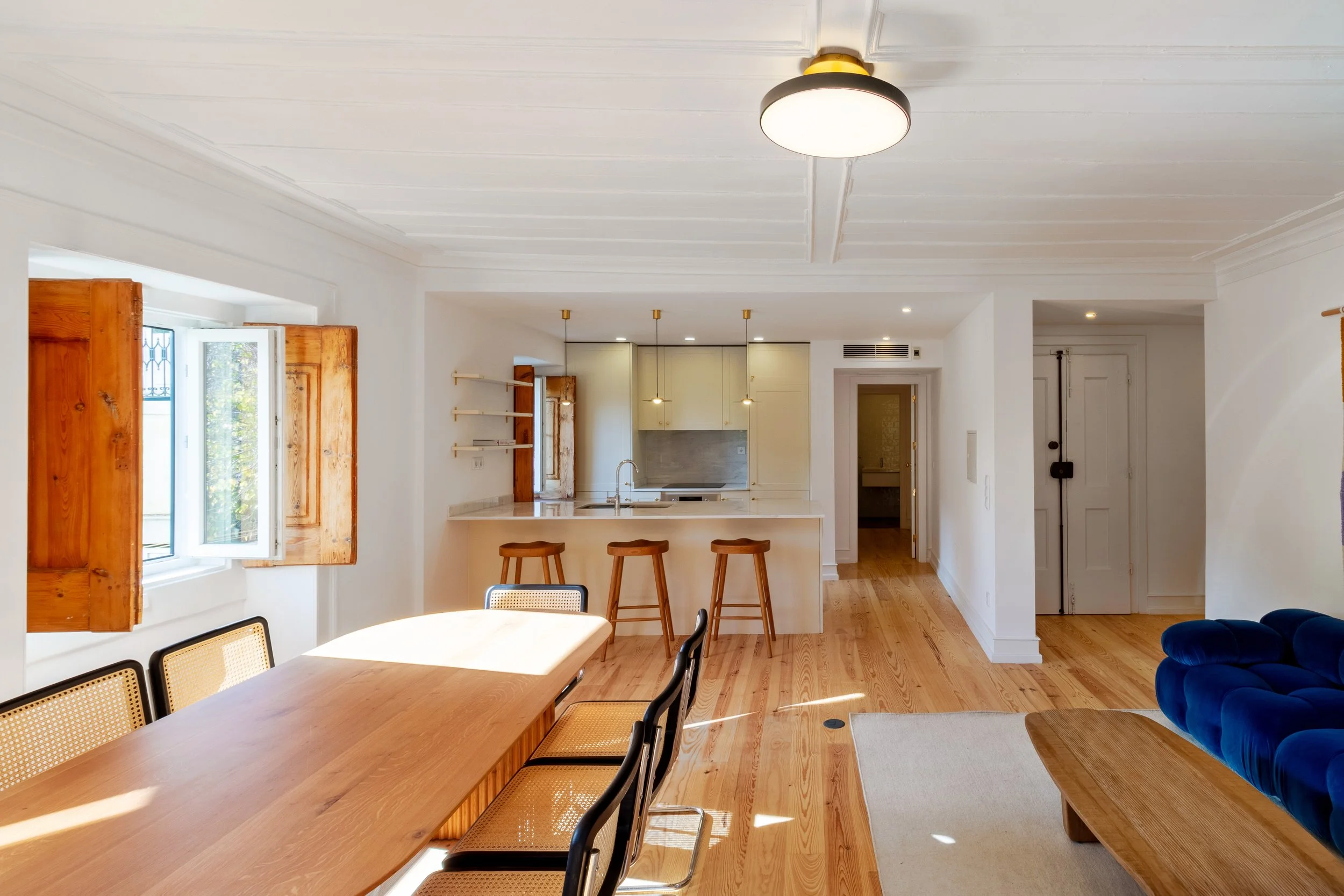 05 Living Room.jpg