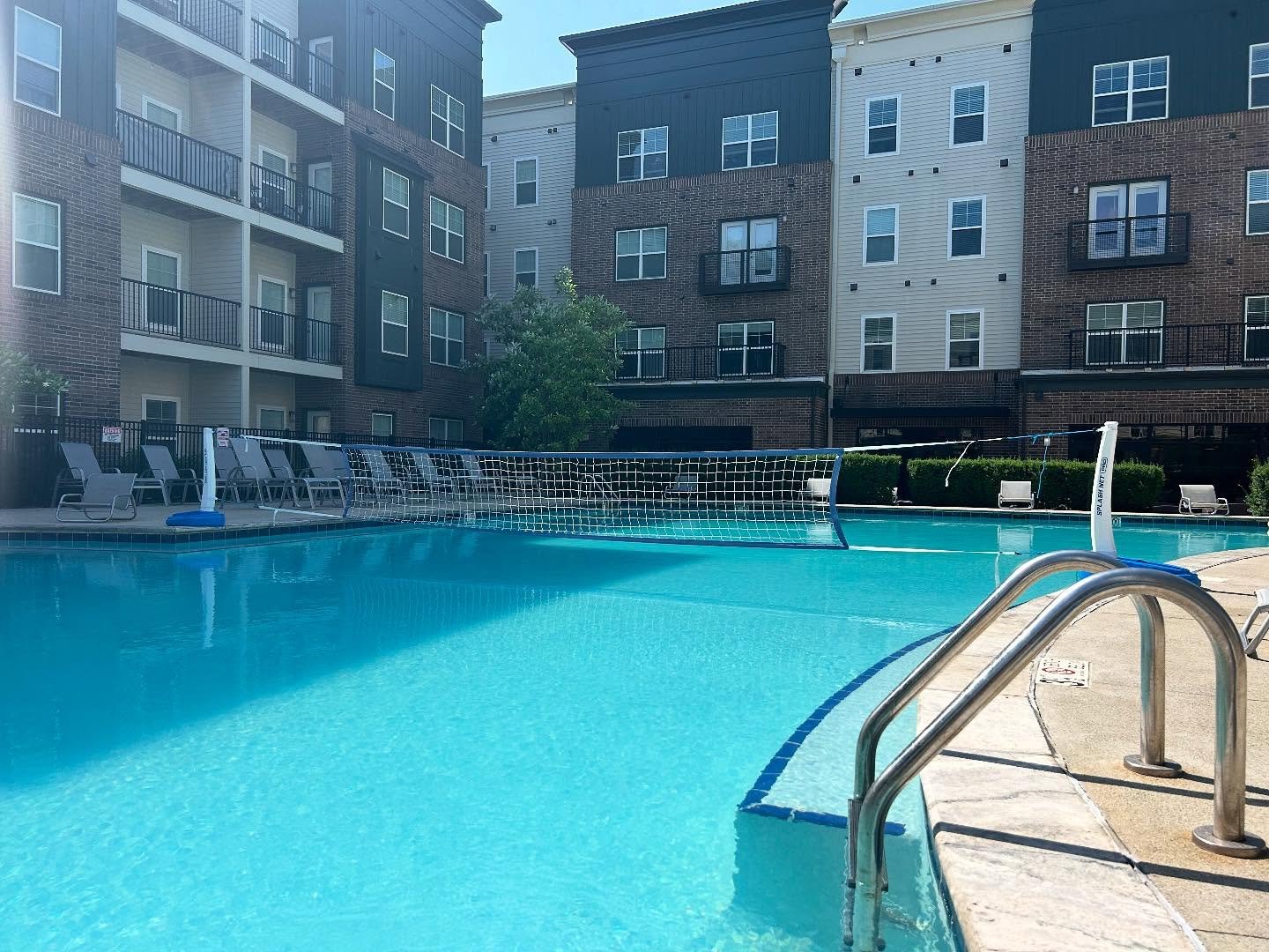 Volley ball net is officially back up! 🏐

#gatewayloftscolumbus #volleyball #pool #poolseason #sunshine #summervibes #summerfun #cbussummer #cbusliving #cbuslife #columbusohio