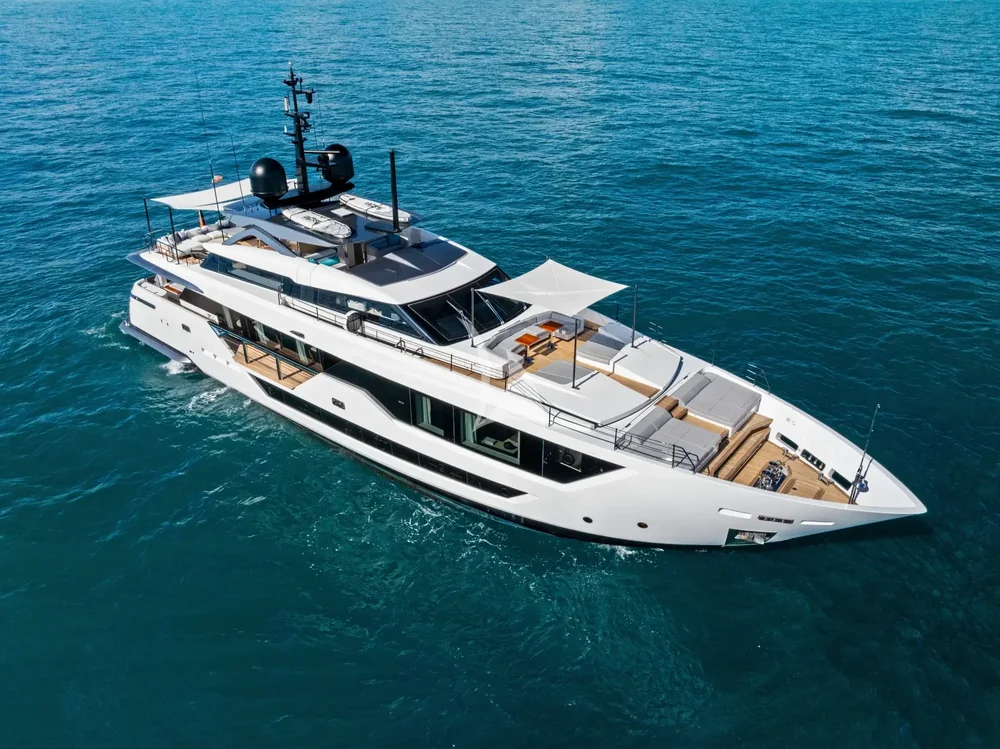 M/Y Evexias