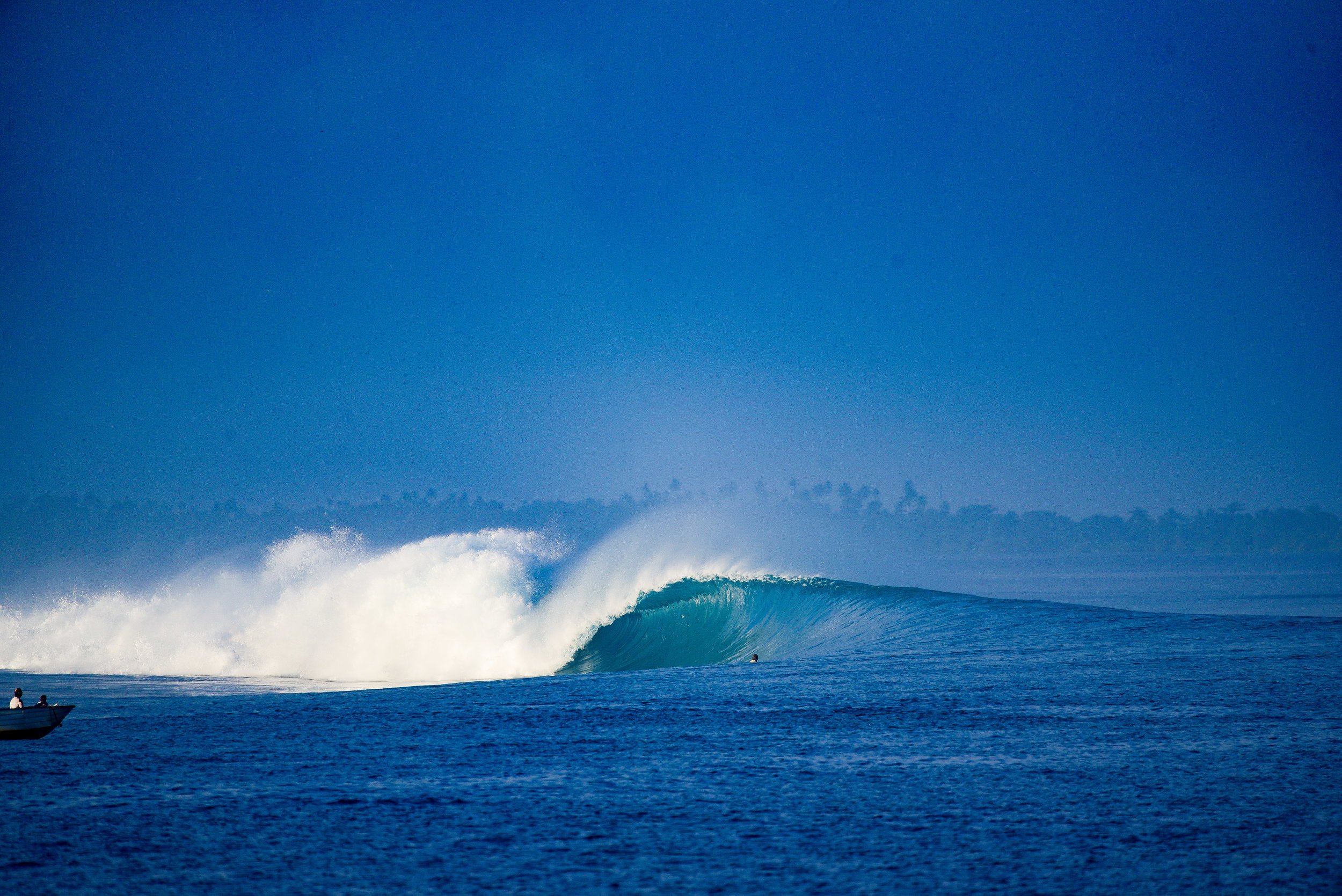 The first swell of the 2018 season delivers!