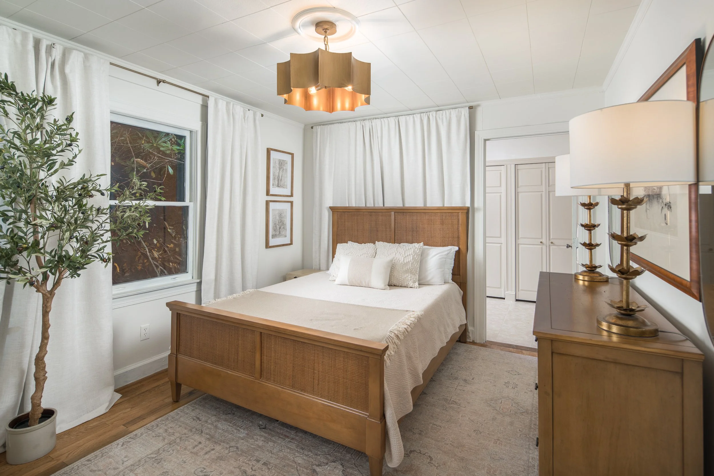 RBV-145 Maple Rd (Airbnb)-28.jpg