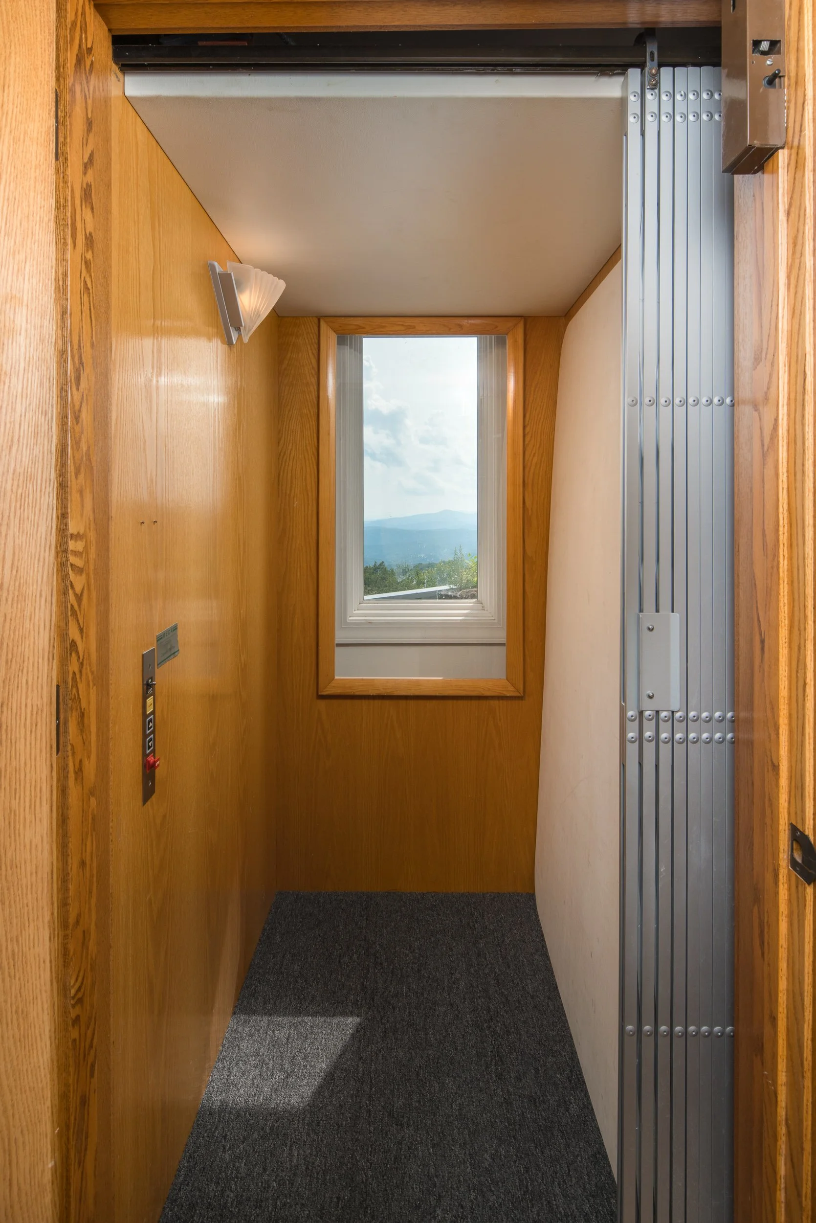 RBV-200 Longview Dr-36.jpg