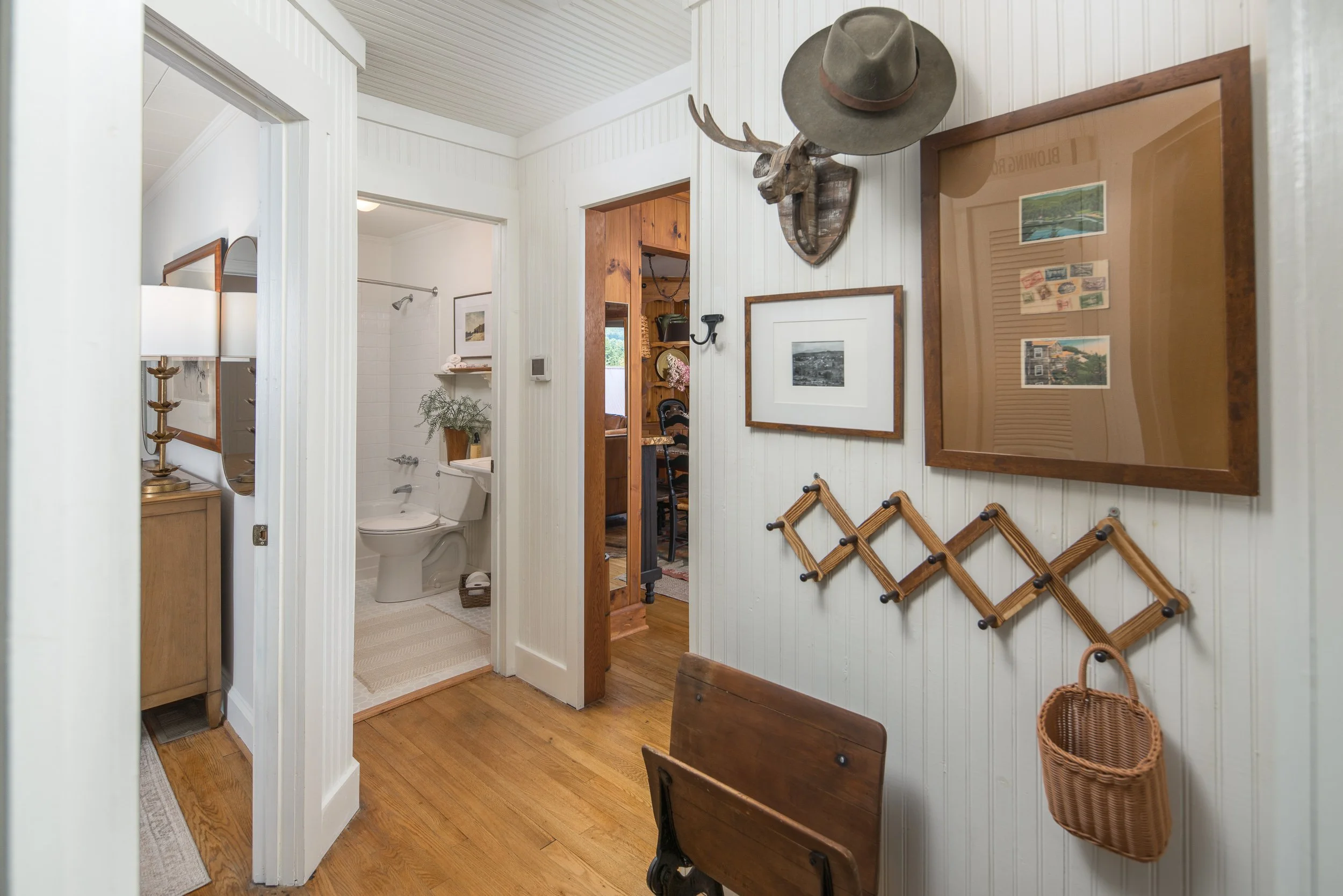 RBV-145 Maple Rd (Airbnb)-25.jpg