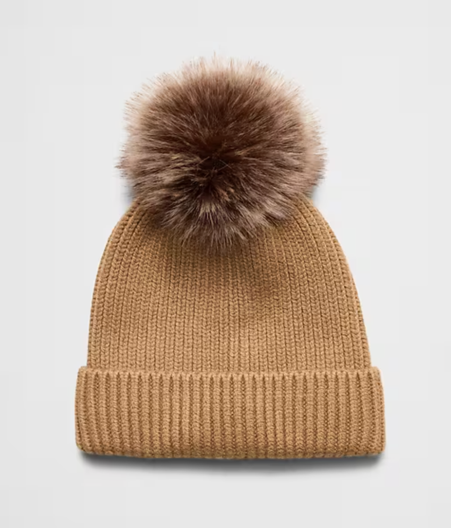 BANANA REPUBLIC pom pom beanie