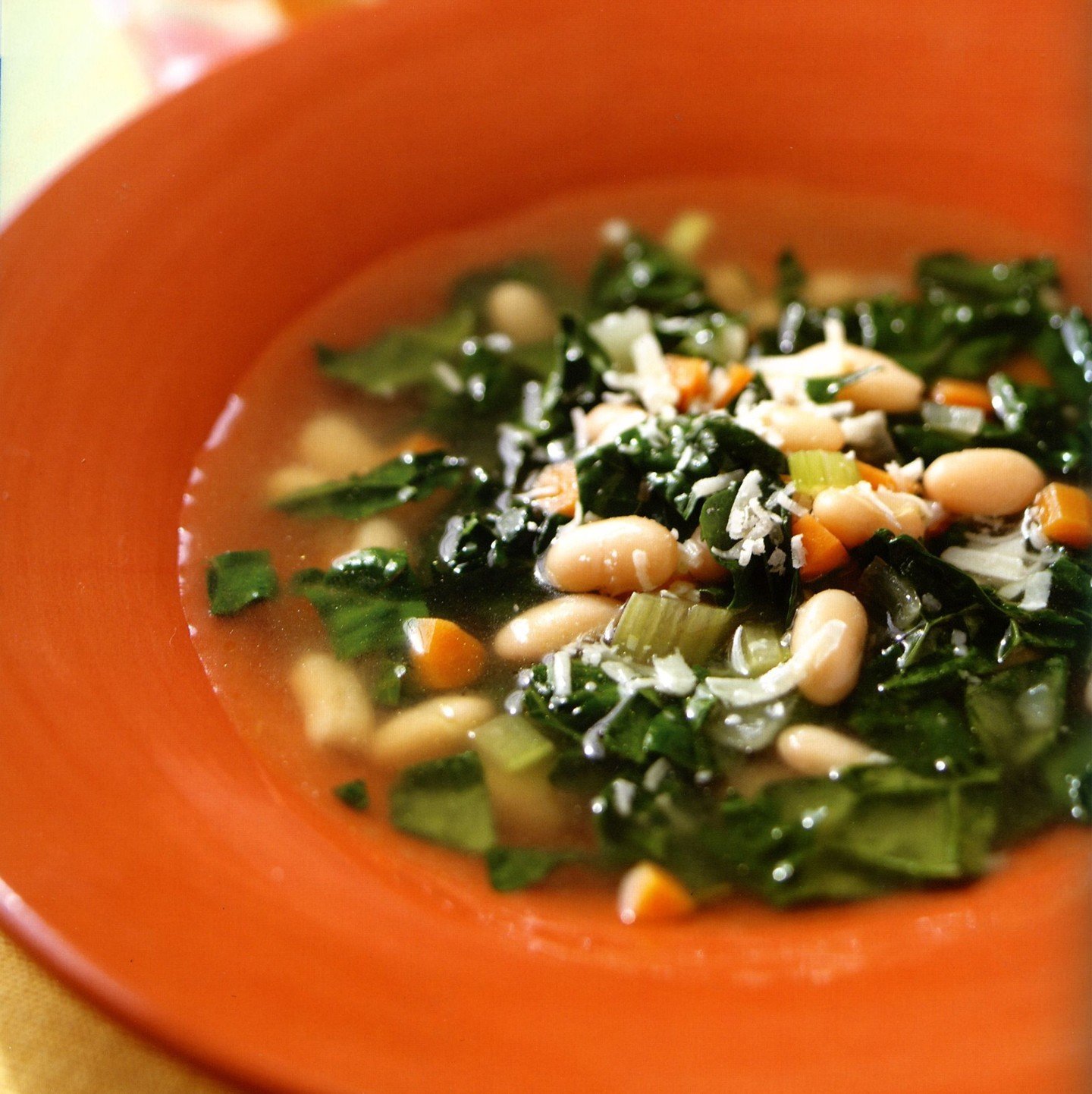 White Italian kidney beans make a delicious, hearty base for this Tuscan Bean Soupe with Kale. Add a dollop of pesto and some freshly grated Parmesan and I personally guarantee that everyone at the table will melt before your eyes.⁠
⁠
Recipe is linke