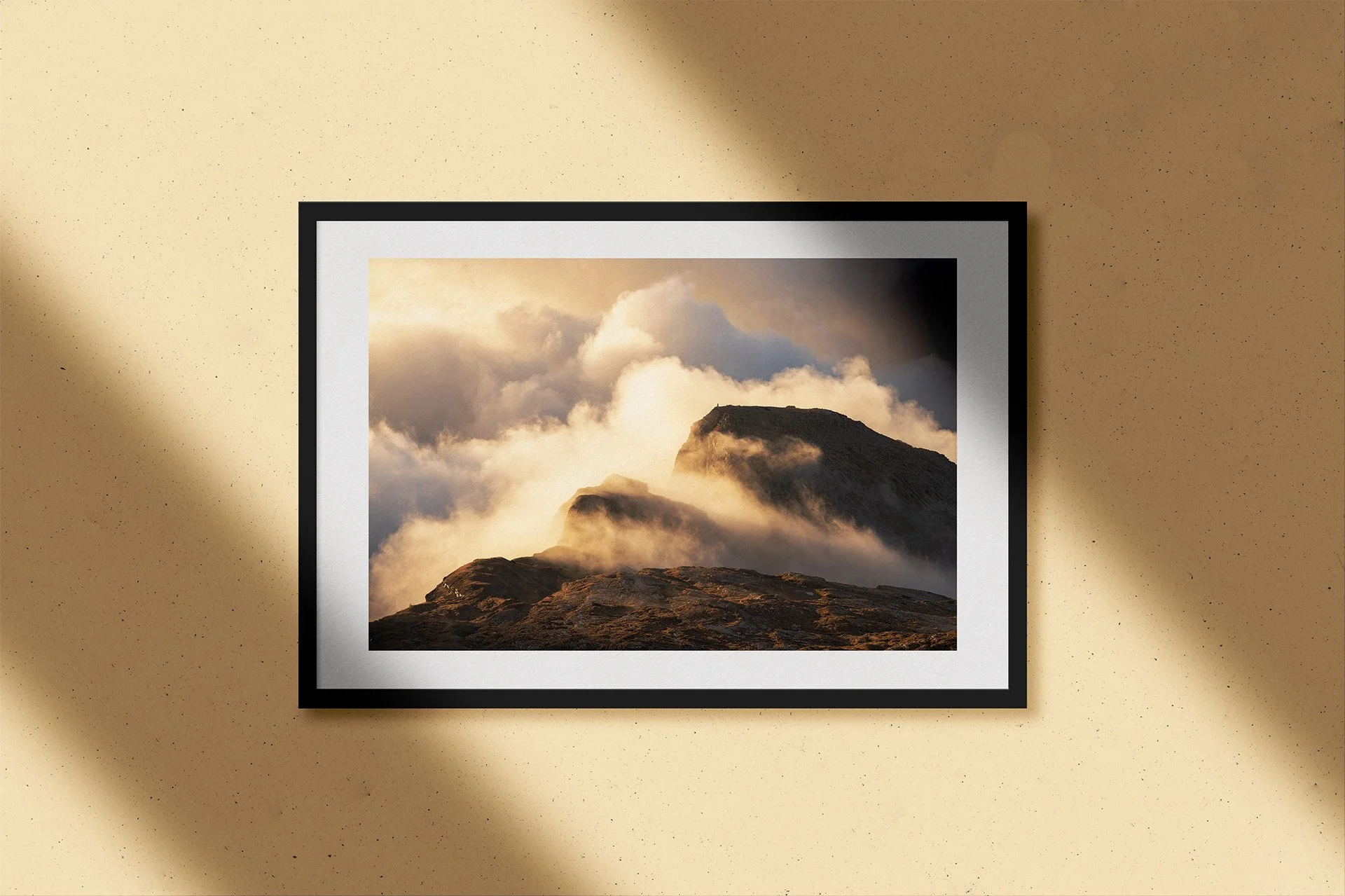 Landschaften - Kalender 2026 - MockUp - Mai.jpg