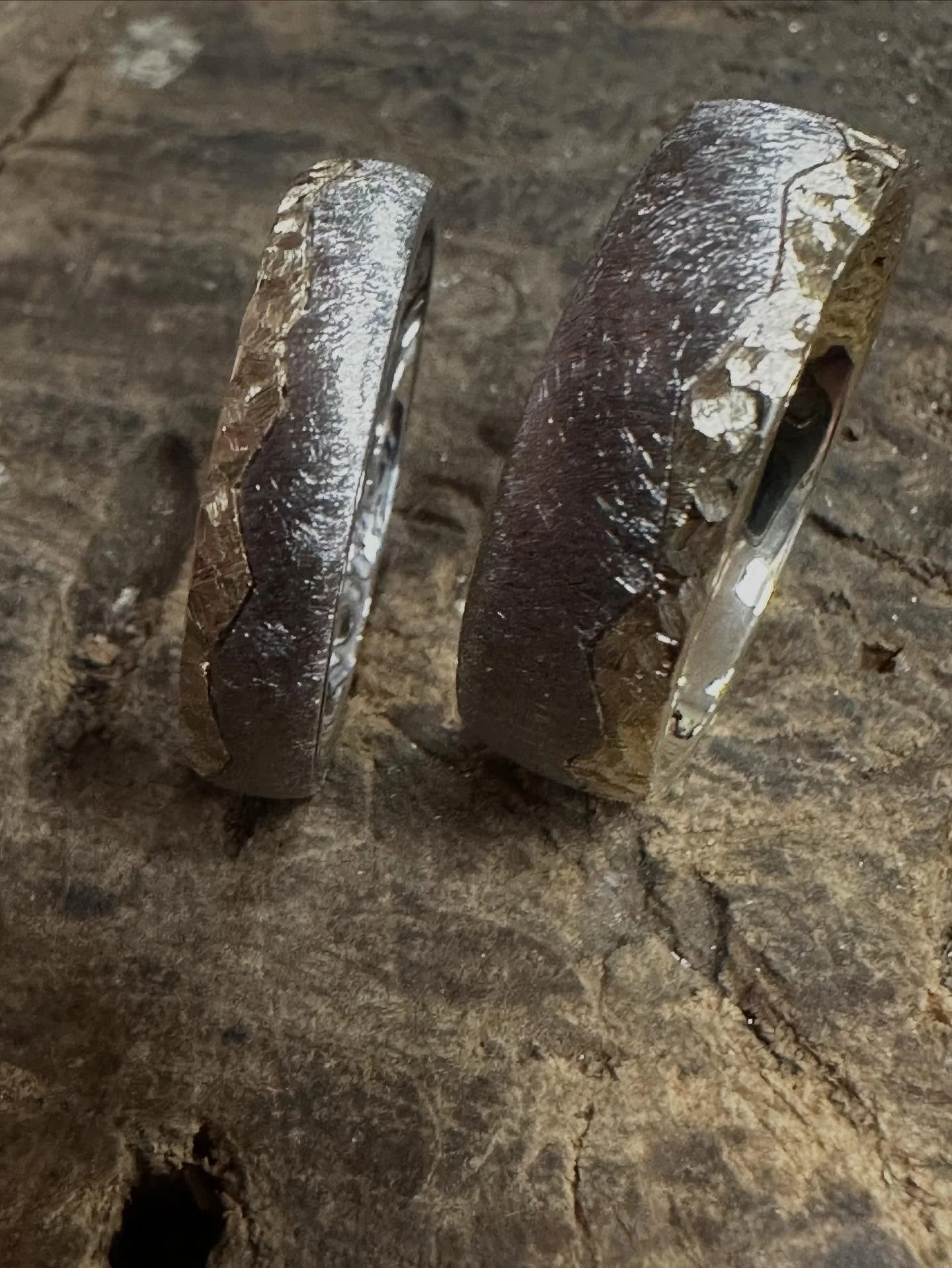 #goldschmiede #trauringe  #schmuck #handwerk #individuell #design #essen #ruhrgebiet #ring #verlobungsring #Handarbeit #heirat  #kette #Ohrring 
#Armreif #Werkstatt #goldschmiedewerkstatt #gold #silber #Platin #Palladium #rosegold #rotgold #wei&szlig