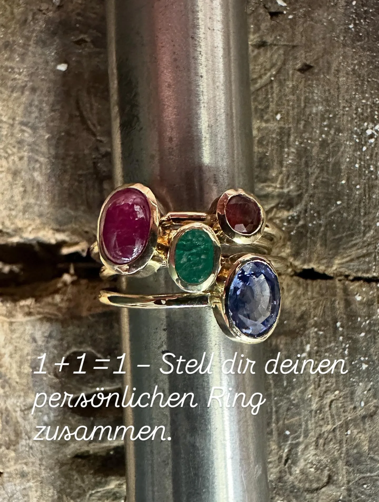 1 + 1 = 1 &ndash; Stell dir deinen pers&ouml;nlichen Ring zusammen.

#goldschmiede #trauringe  #schmuck #handwerk #individuell #design #essen #ruhrgebiet #ring #verlobungsring #Handarbeit #heirat  #kette #Ohrring 
#Armreif #Werkstatt #goldschmiedewer