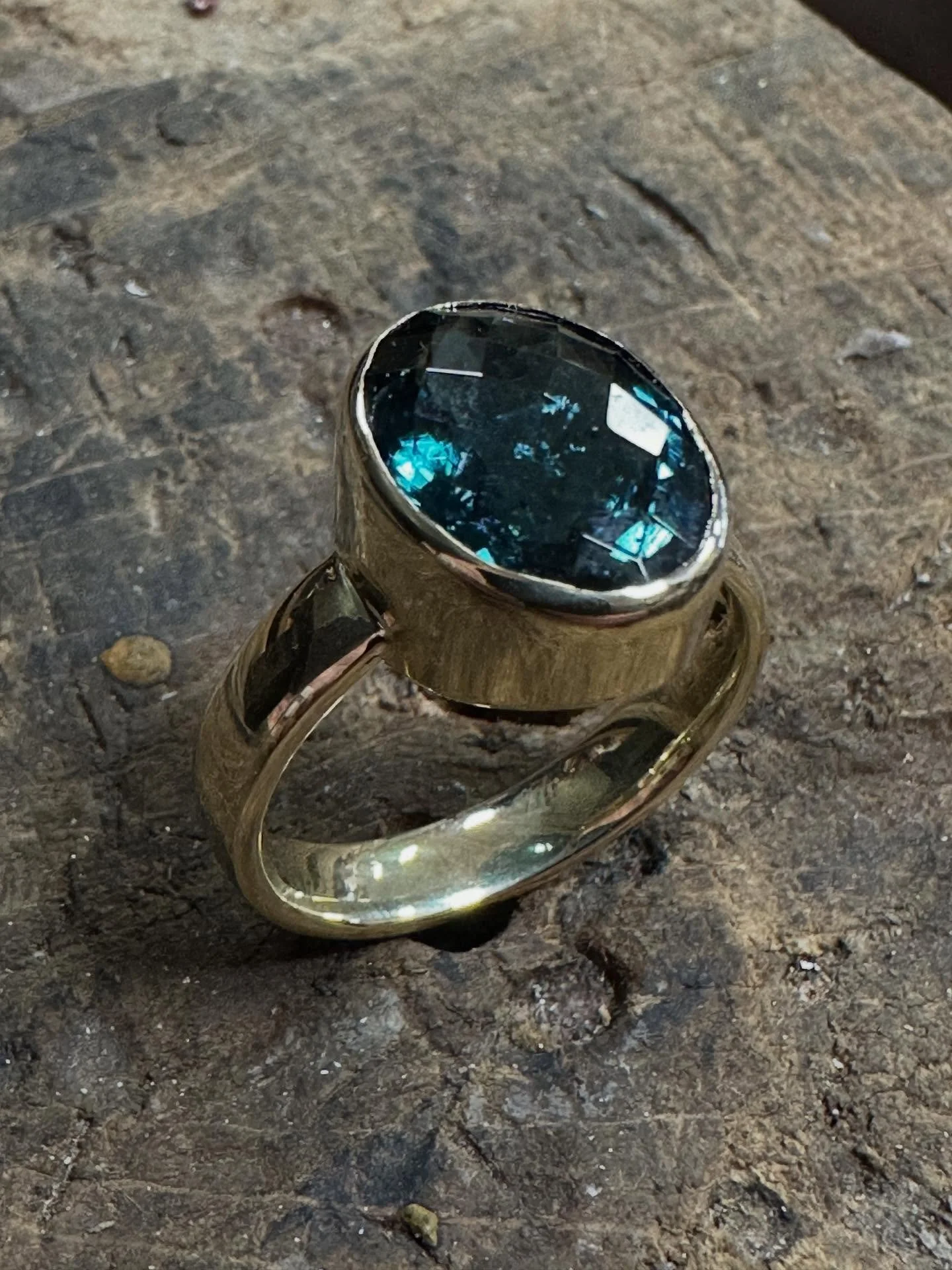 #goldschmiede #trauringe  #schmuck handwerk individuell design essen ruhrgebiet ring verlobungsring Handarbeit heirat  kette Ohrring 
Armreif Werkstatt goldschmiedewerkstatt gold silber Platin Palladium rosegold rotgold wei&szlig;gold mokumegane Heri