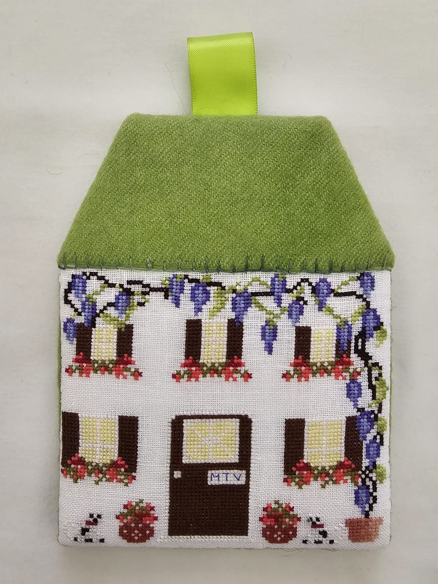 A Cottage for All Seasons - Spring