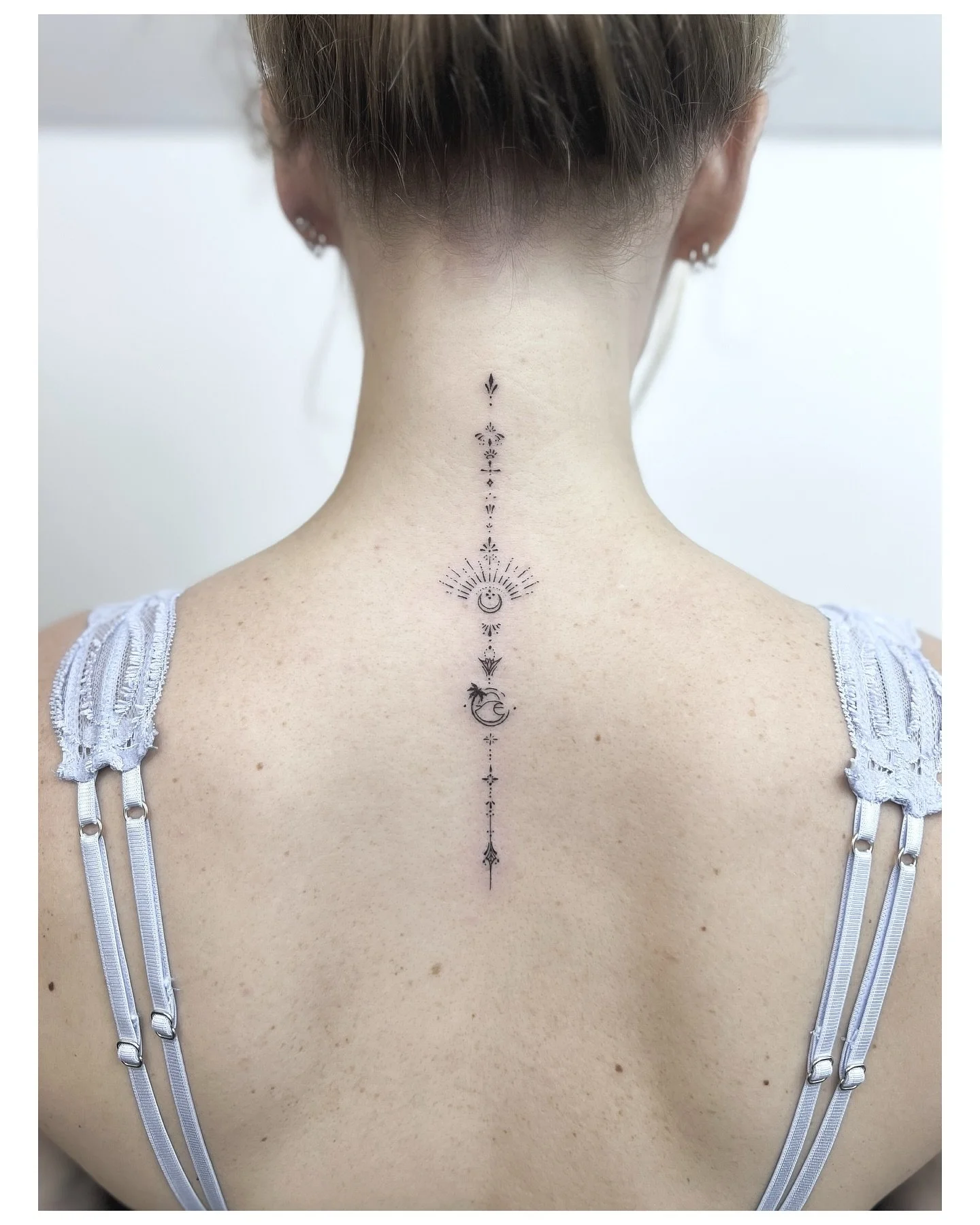 From nothing to Dots
How choosing well your tattoos can change the way you see your self. 
Delicate and sensitive details can bring art and confidence to your self and you became the art!
..
.
.
#medussatattoostudio
#medussatattoostudiolondon
#fernan