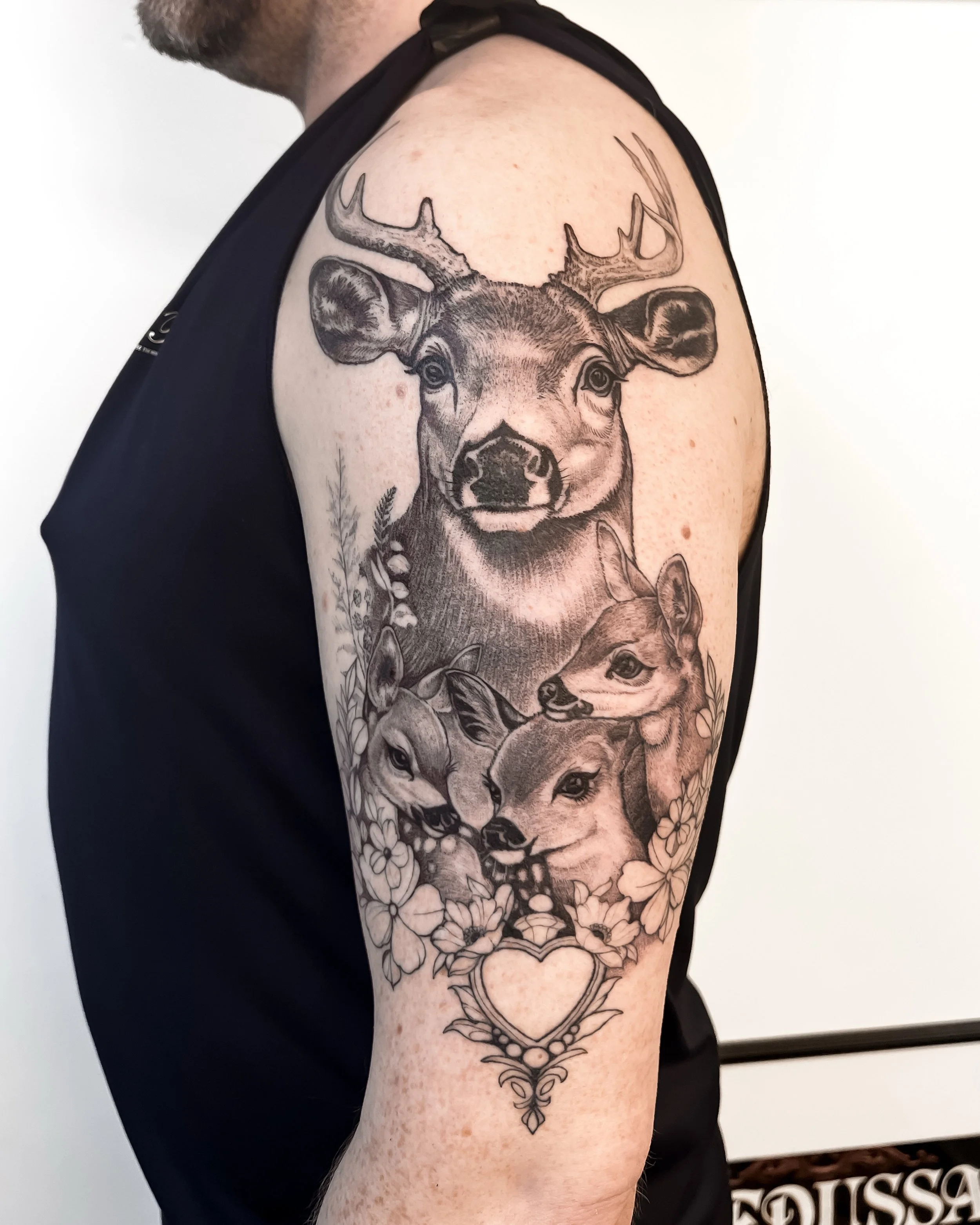That&rsquo;s a family tribute.
Work in progress🔥
Thanks Adam
#medussatattoostudio #fernandonunestattooist #tattooshop #londontattoo #tattoolovers