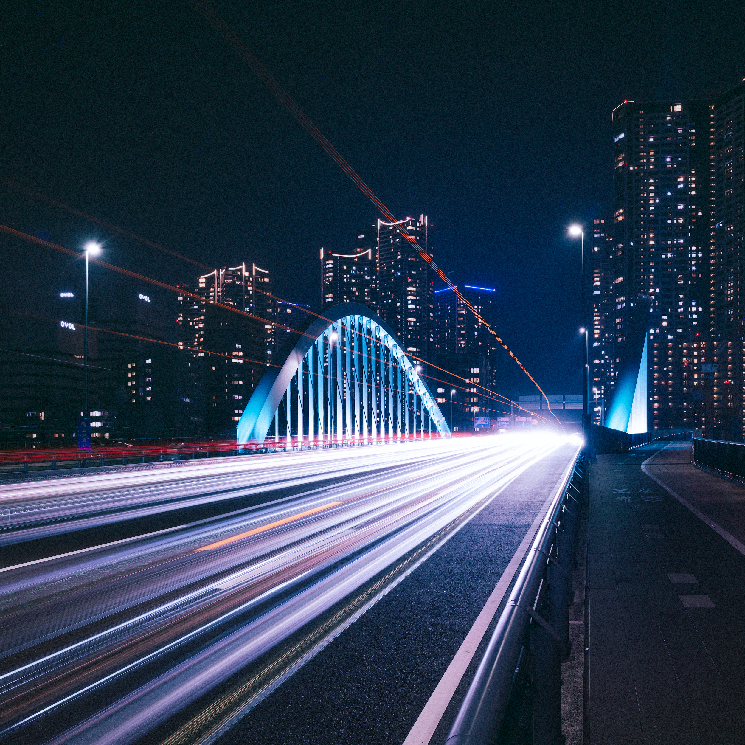 tokyo-night-sumida-river-bridge-traffic-scott-reither.png
