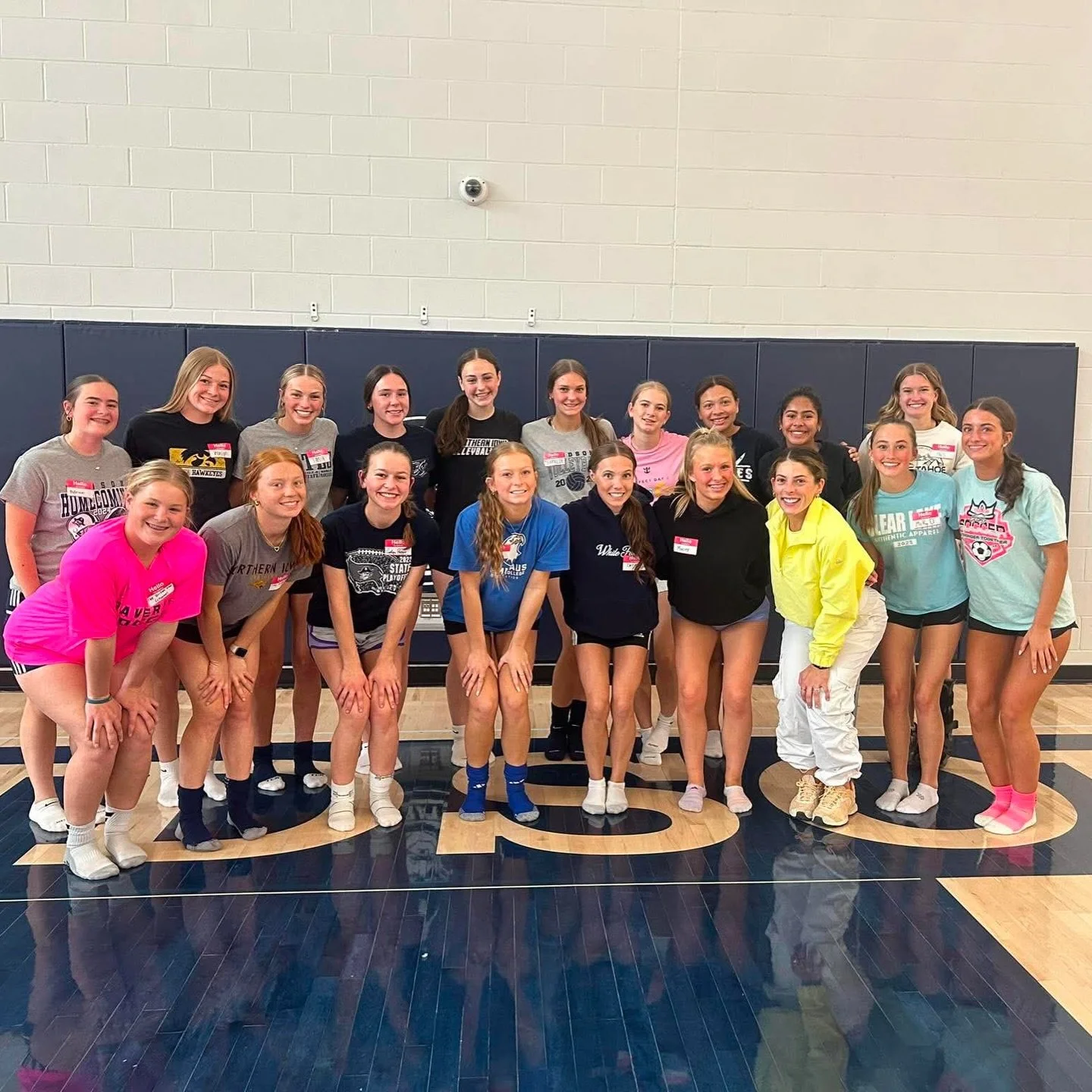 Yesterday afternoon at Hudson High School with the girls soccer team was incredible. 🥹💛

@hudsongirls_soccer 

I watched a team of young athletes settle into their bodies in real time during their very first Pilates class. ✨ 

At first, there were 