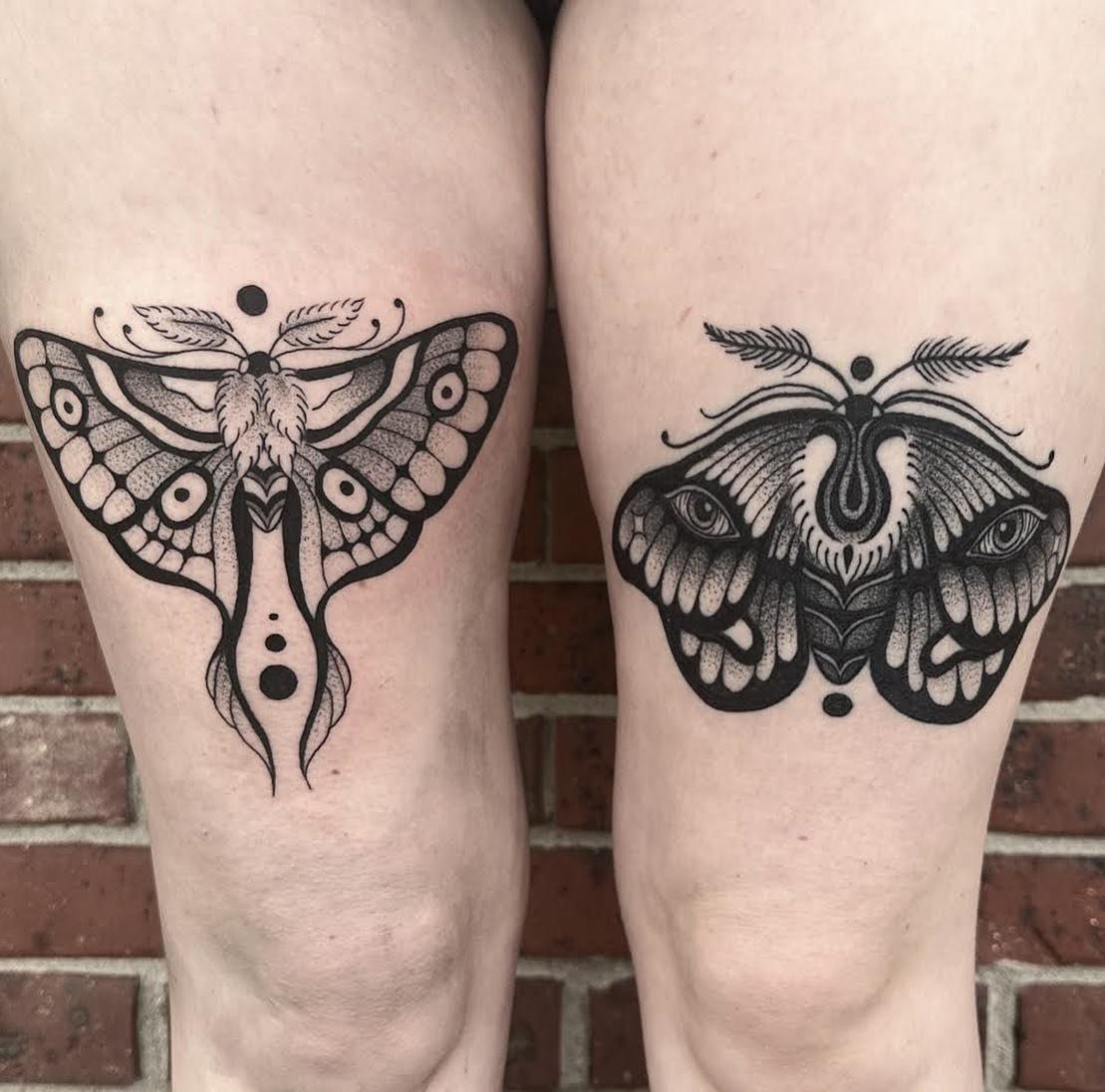 Welcome @beextattoos to the Glass Moon Crew! 🐝✨🌙 Bee specializes in black work neotraditional tattooing - they love to tattoo themes of horror, fantasy and nature. 

To schedule your next tattoo with Bee, you can either directly message @beextattoo