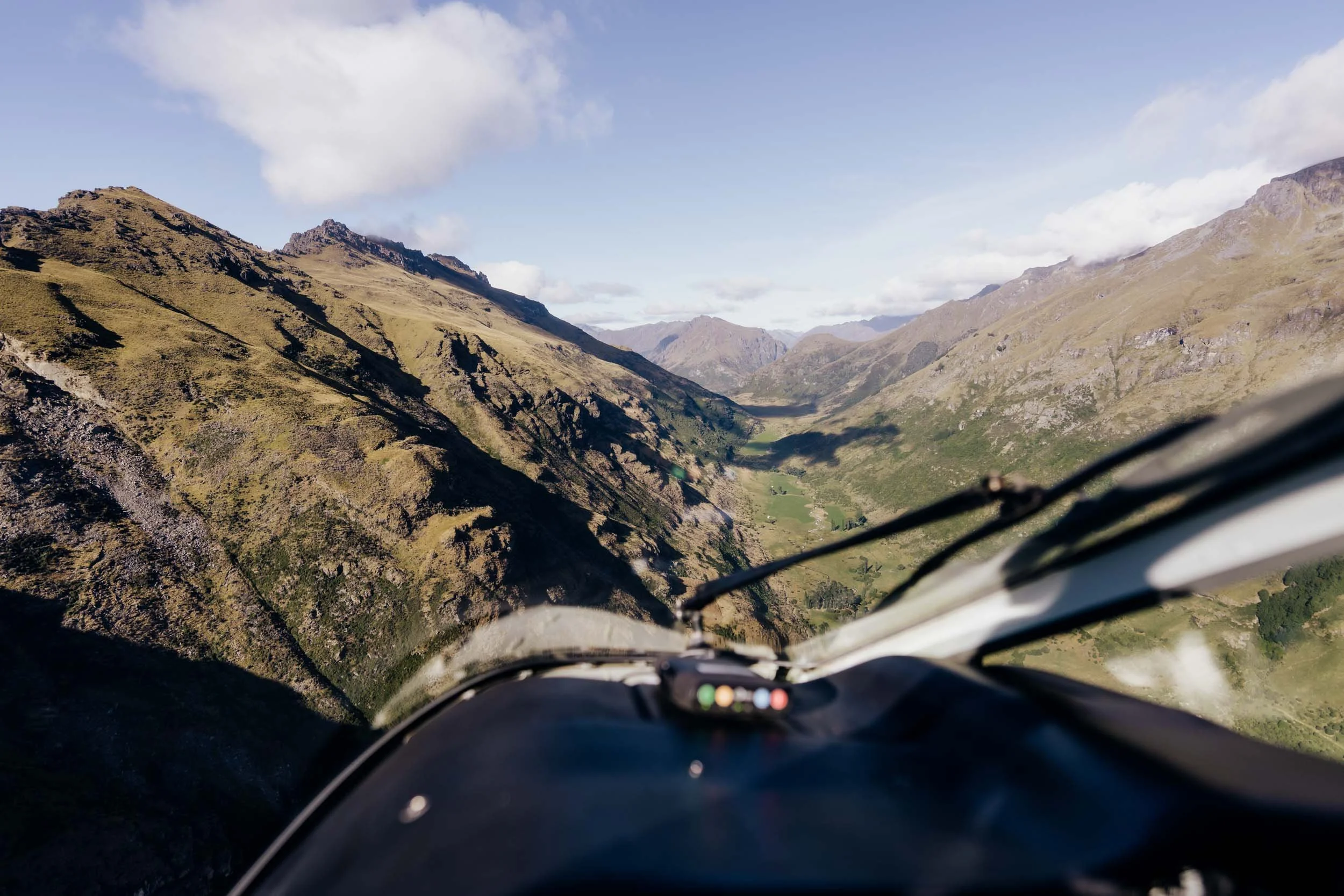 bride-groom-helicopter-elopement-wedding-queenstown-0918.jpg