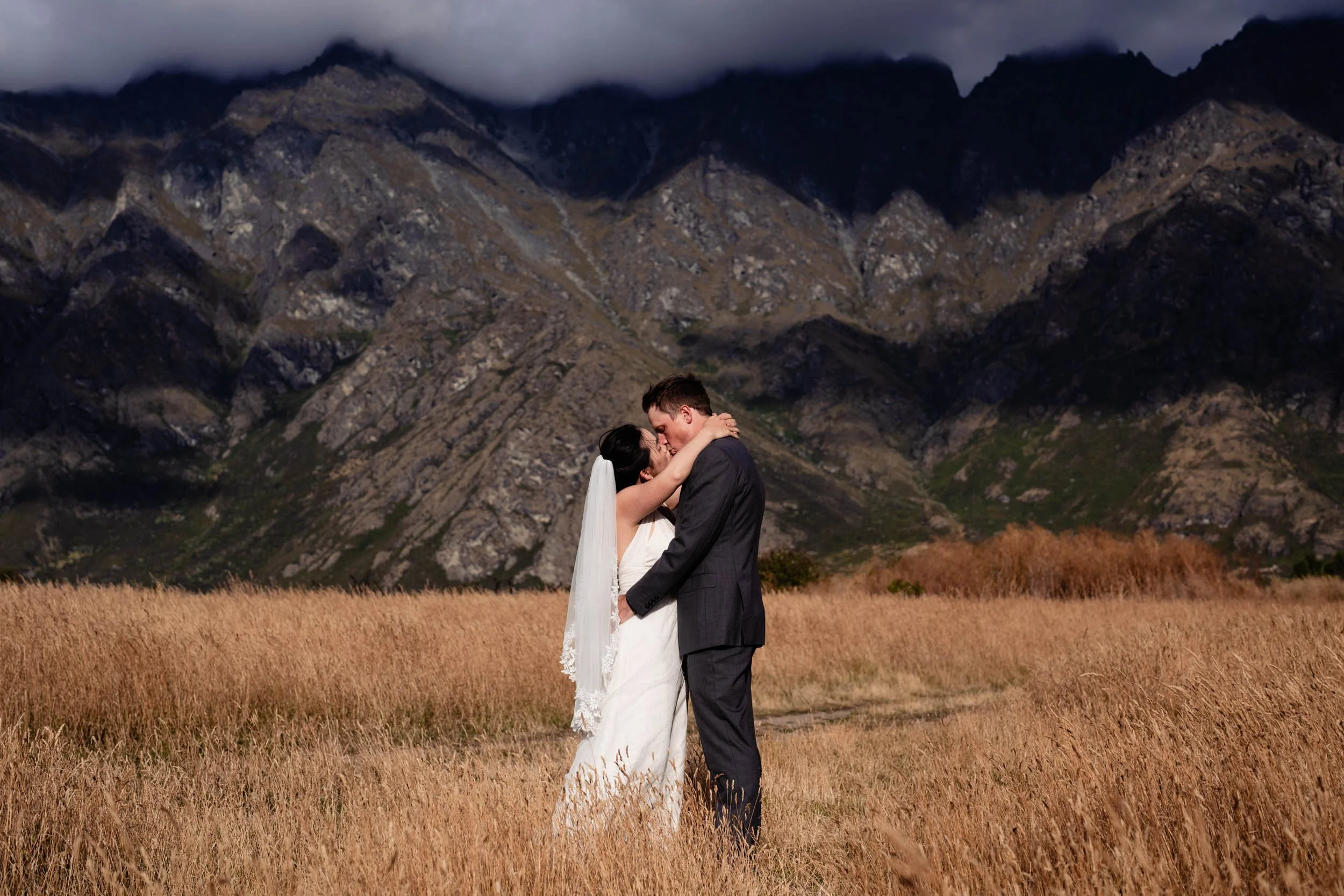 bride-groom-jacks-point-elopement-wedding-queenstown-4397.jpg