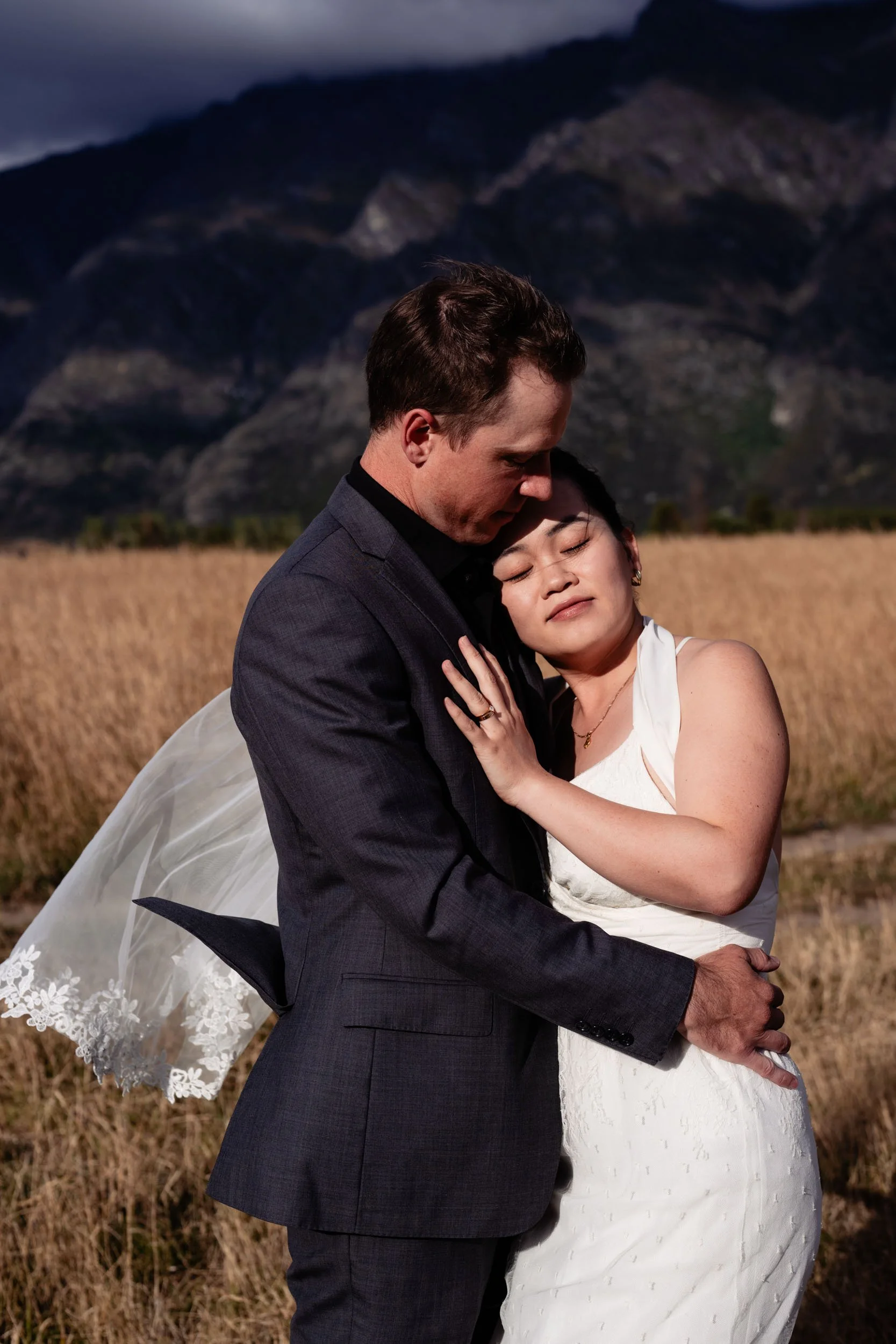 bride-groom-jacks-point-elopement-wedding-queenstown-4354.jpg