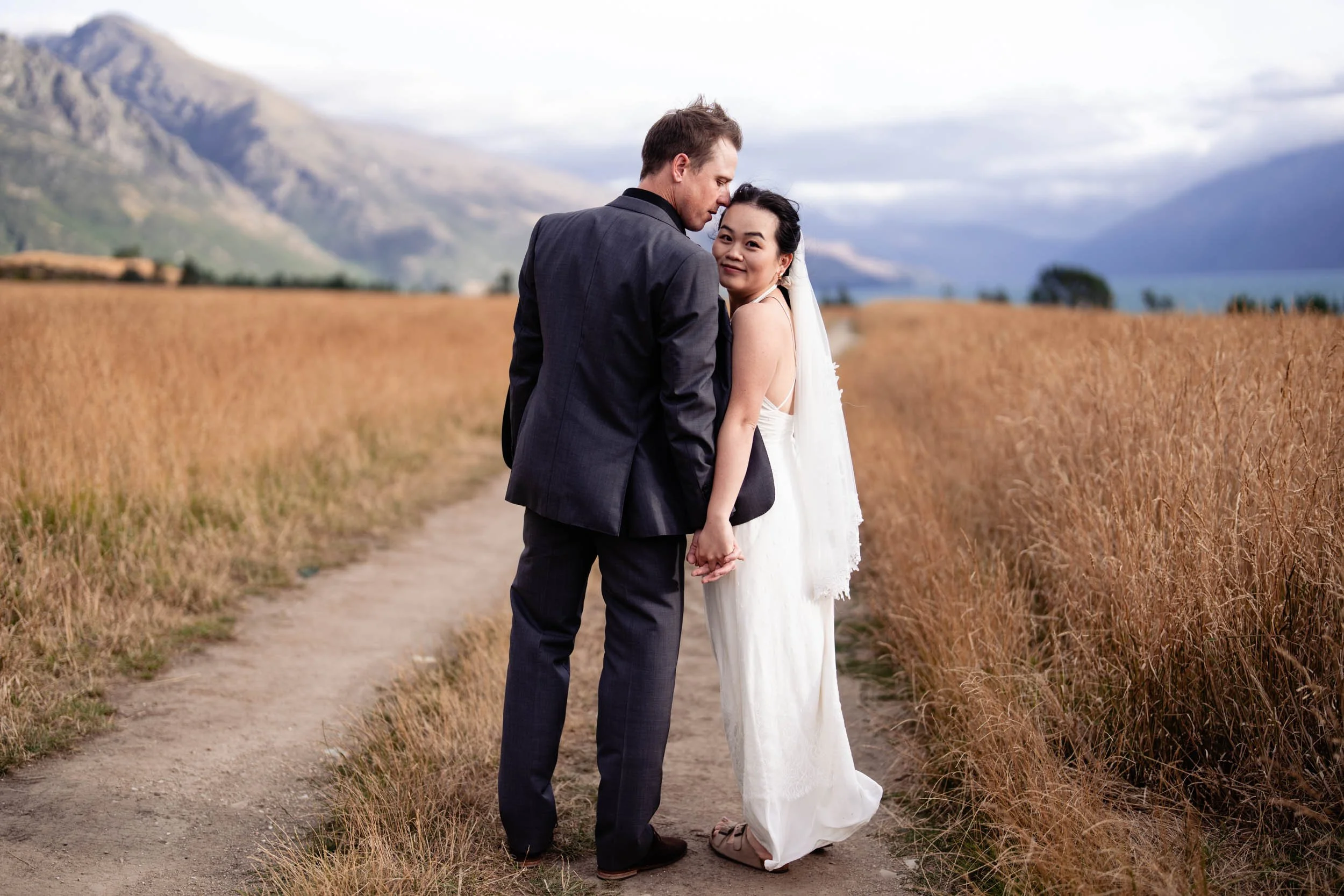 bride-groom-jacks-point-elopement-wedding-queenstown-4459.jpg