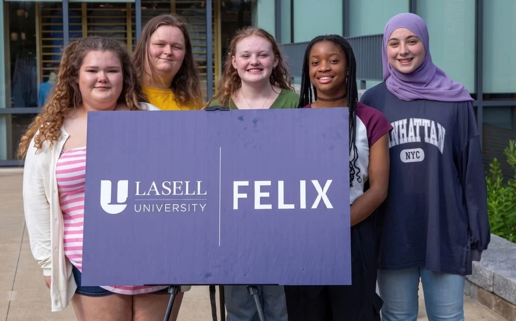Felix Commonwealth Virtual School Students