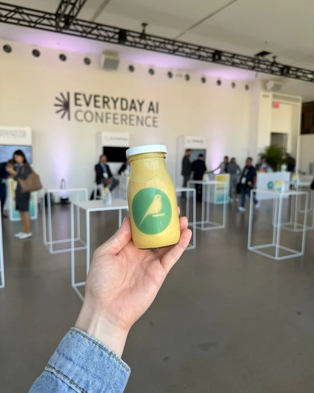 Event-day things ☕️

Branded smoothies ✔️
Coffee bar ✔️
Snacks ✔️
Stage ✔️
Team ✔️

All the details that make the day ✨

#ProspectEvents #eventplanning #springstudios #btsevent #eventplanninglife #eventplanningpros