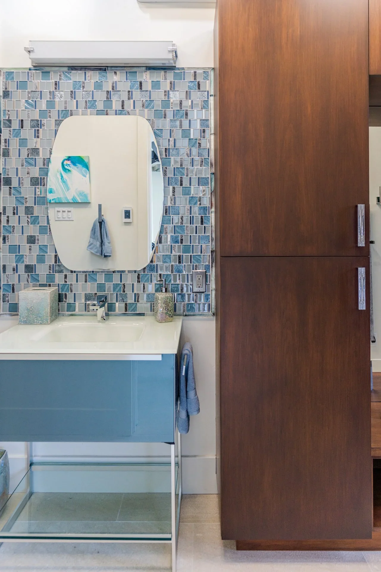 Custom bathroom with vanity built by J.D. Henley Construction