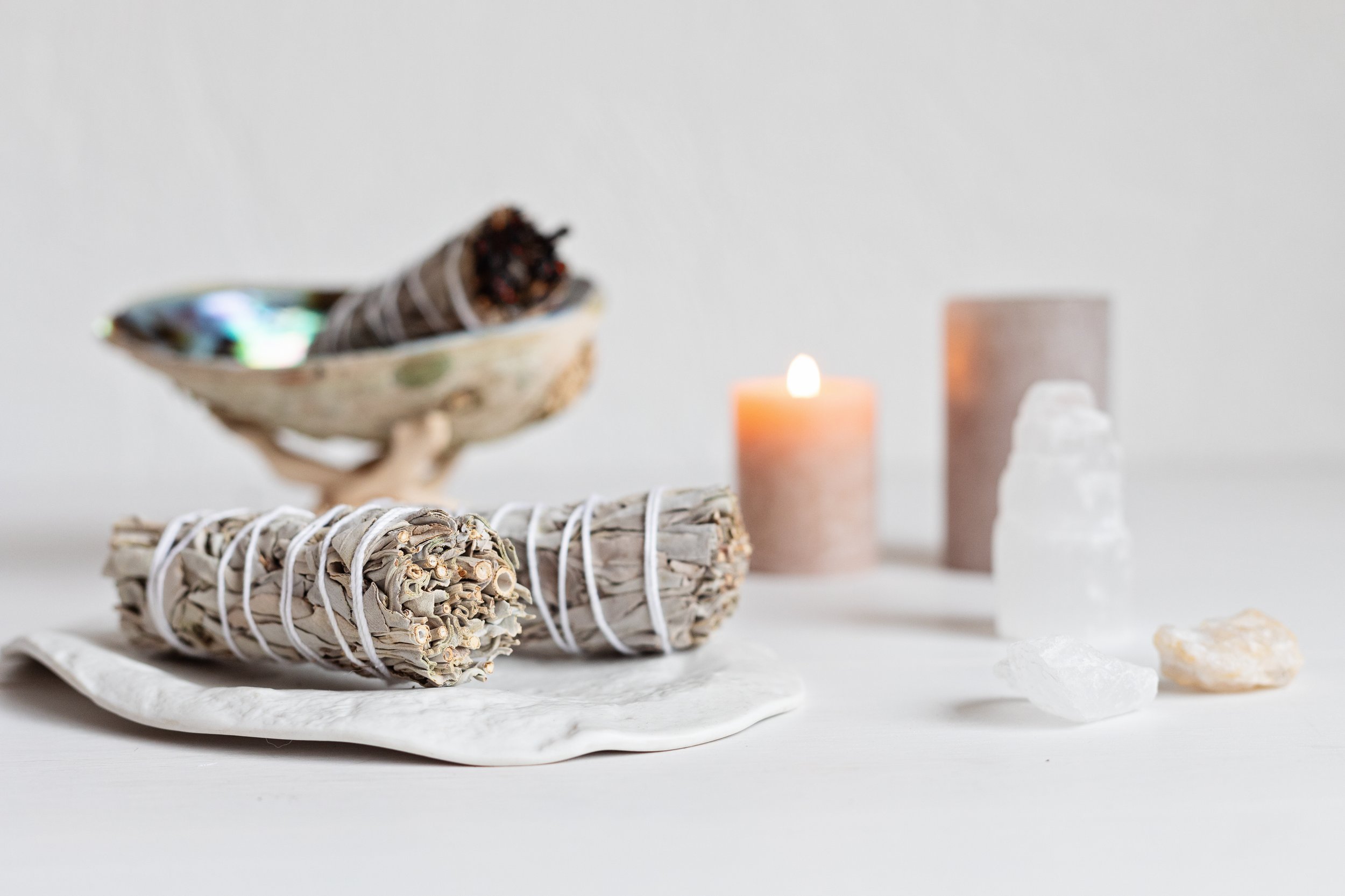 White Sage Smudge Stick, Palo Santo Smudging Stick, Smudging Bundle, Spiritual Rituals, Energy Cleansing, Home Cleansing, Sacred Tools