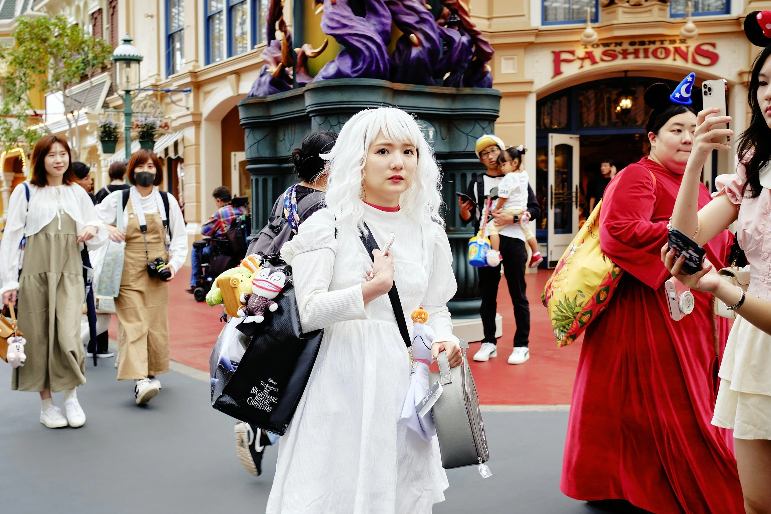 ISAMU-SAWA_Japan_Disneyland_3511-1.jpg