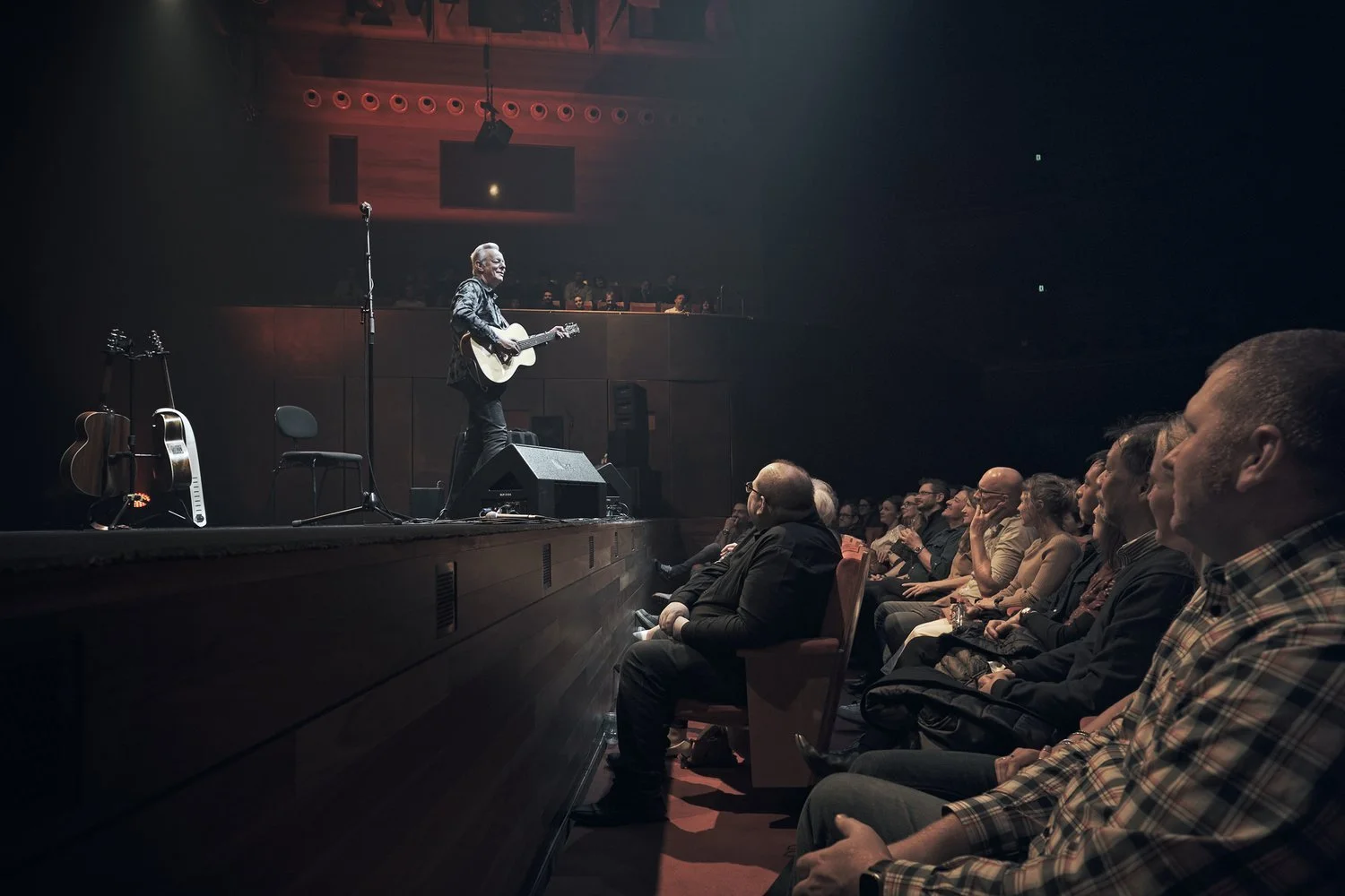ISP230528_Tommy+Emmanuel_Hamer+Hall_5174+2.jpg