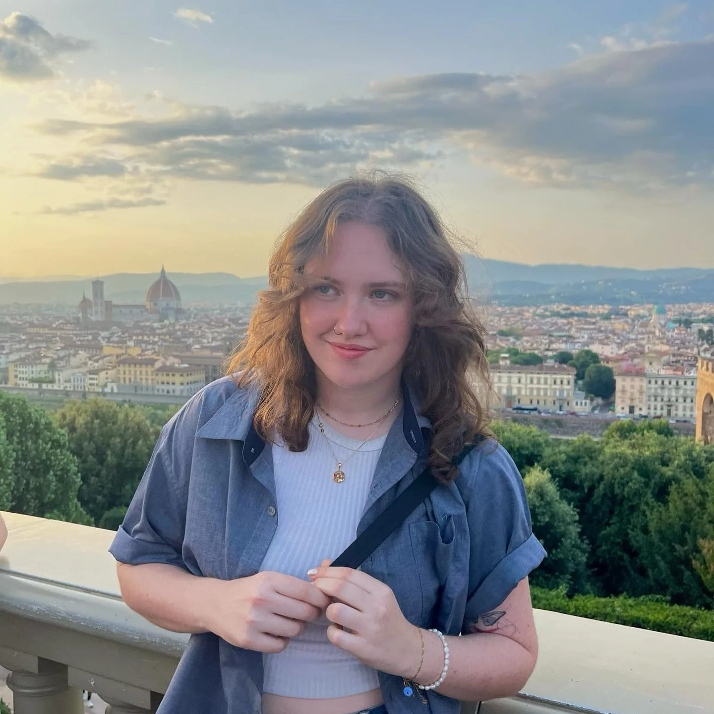I can&rsquo;t think of anything funny to say Caitlin and her hair just look so good here. Her hair always falls like in a renaissance painting which is fitting as I would guess she&rsquo;s in Italy or Frankston here

Cut by me derrr

#melbournehairdr